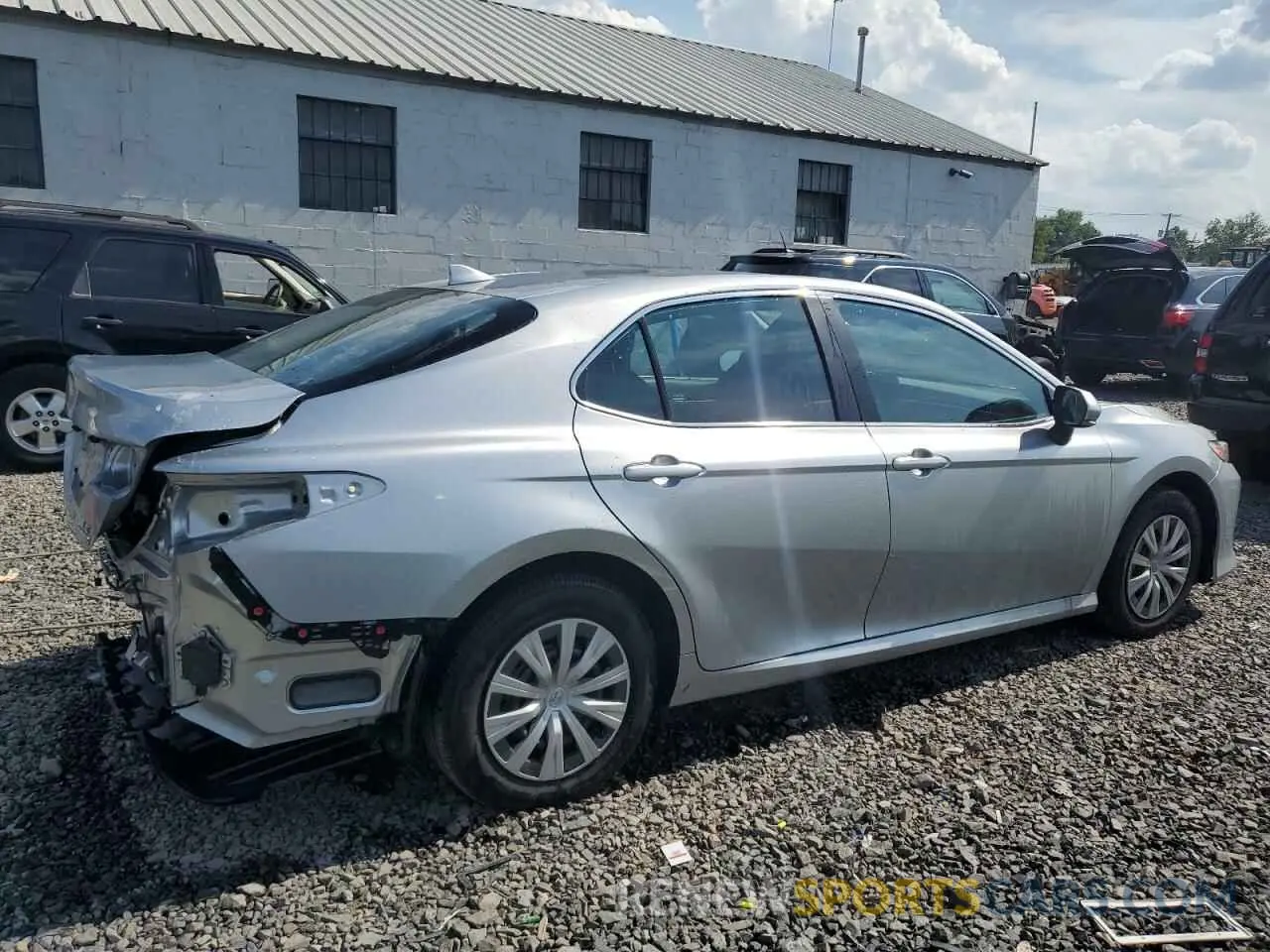 3 Photograph of a damaged car 4T1C31AK3PU607342 TOYOTA CAMRY 2023