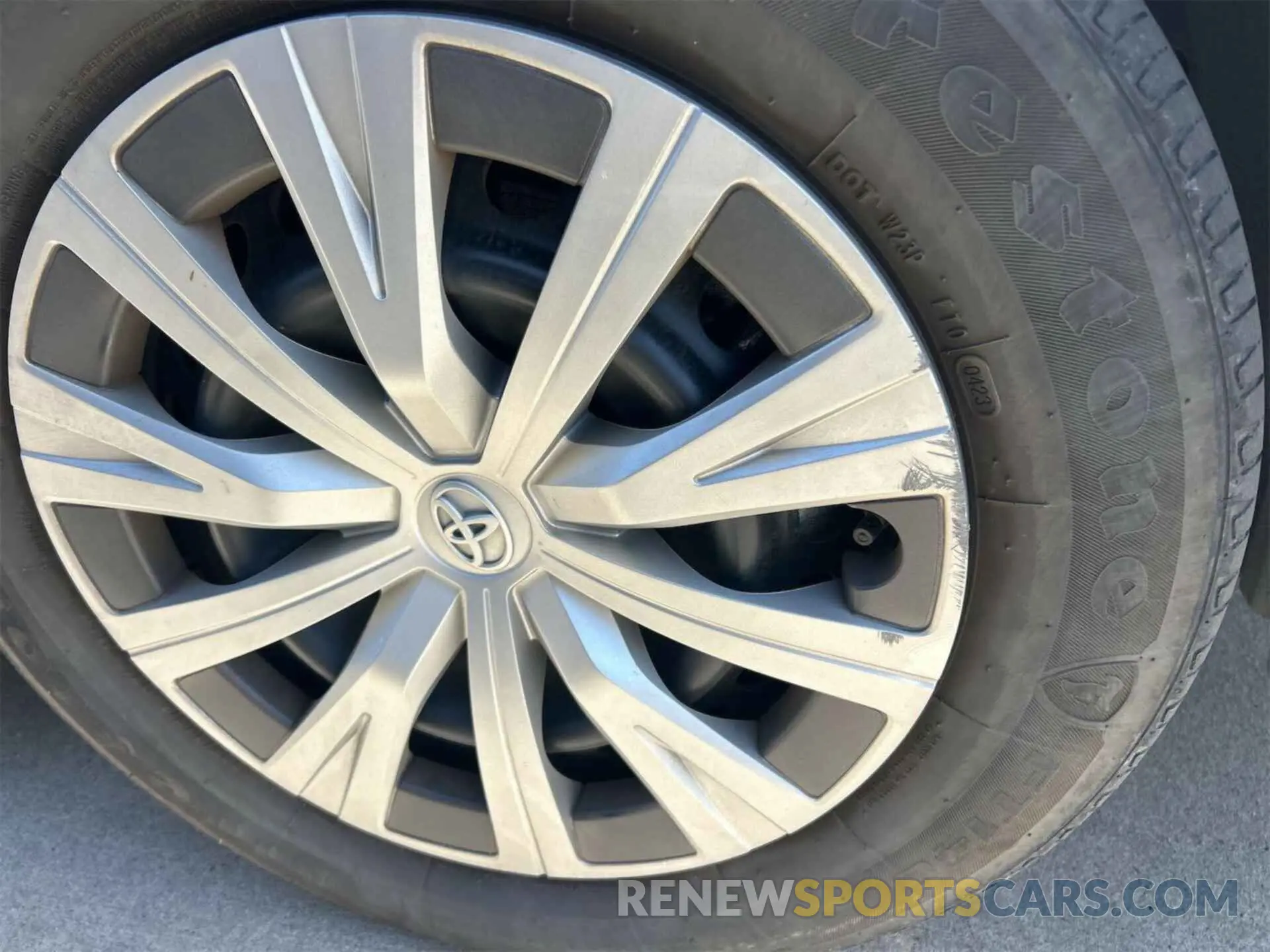 14 Photograph of a damaged car 4T1C31AK4PU611237 TOYOTA CAMRY 2023