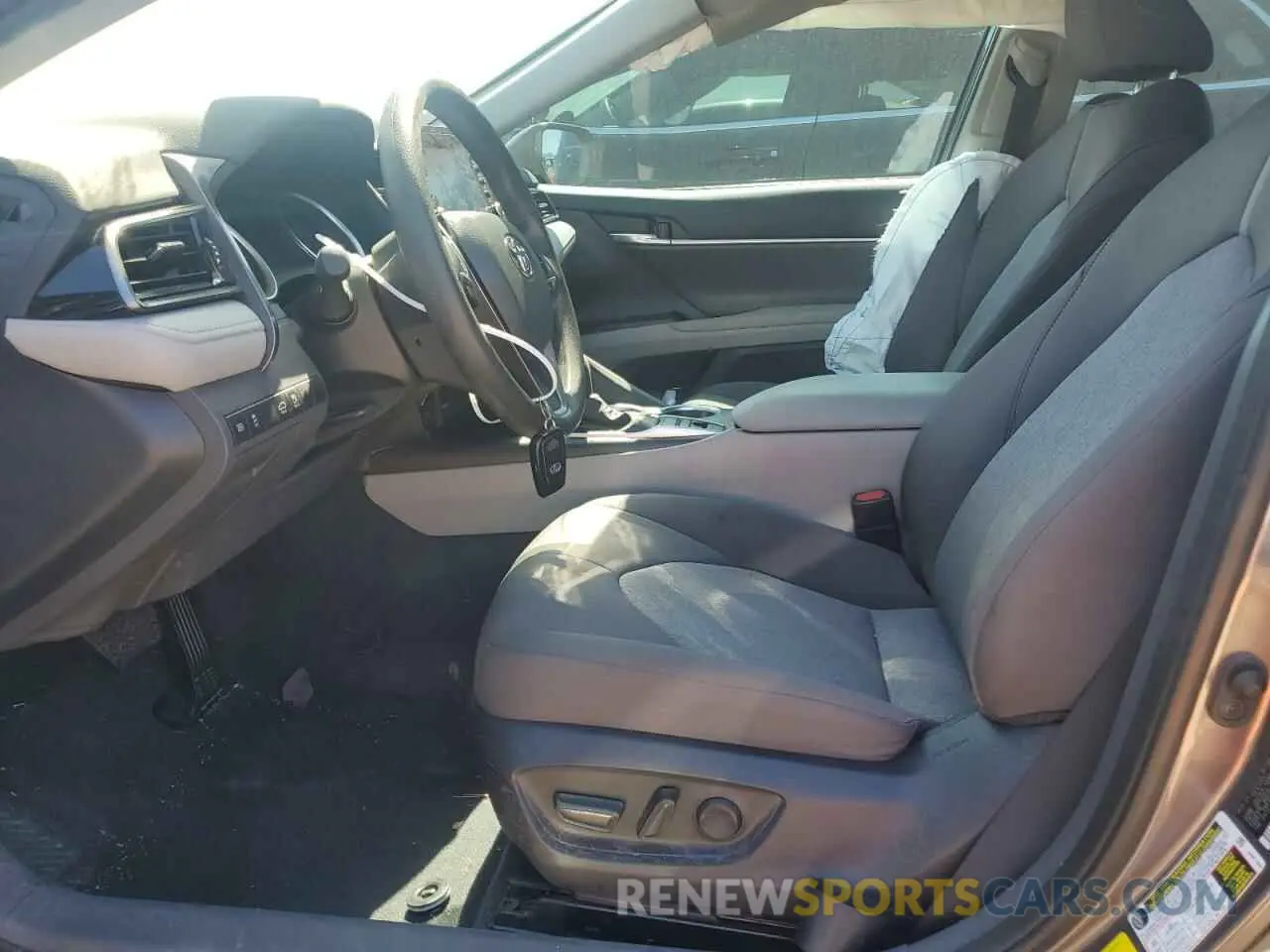7 Photograph of a damaged car 4T1C31AK8PU050167 TOYOTA CAMRY 2023