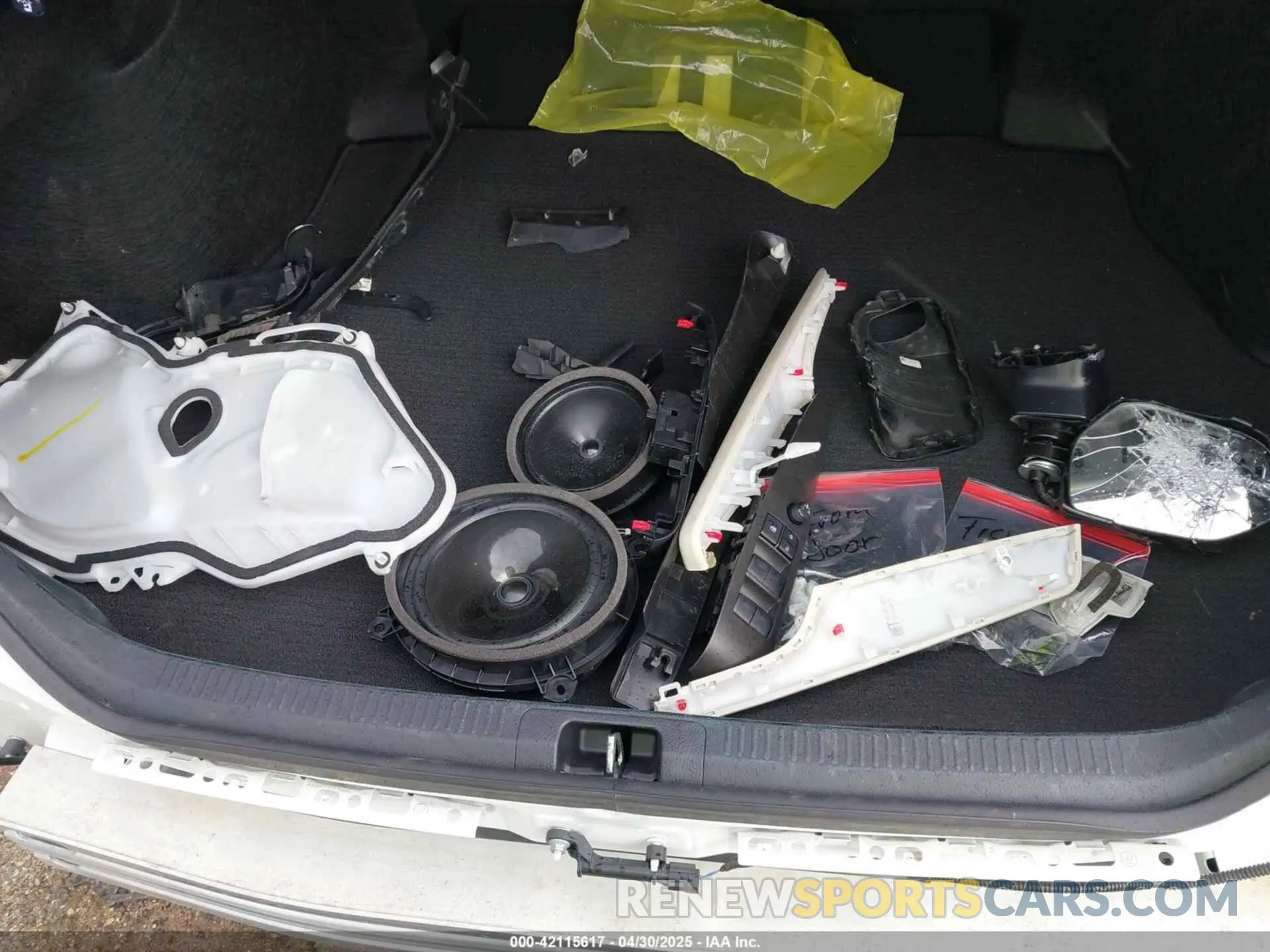 18 Photograph of a damaged car 4T1C31AK8PU611354 TOYOTA CAMRY 2023
