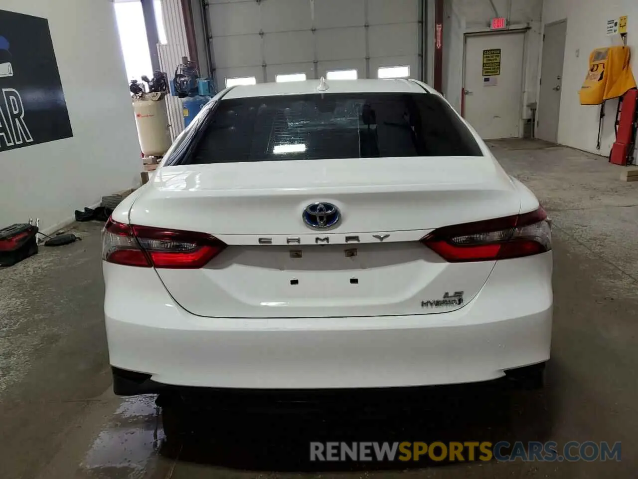6 Photograph of a damaged car 4T1C31AK9PU619205 TOYOTA CAMRY 2023