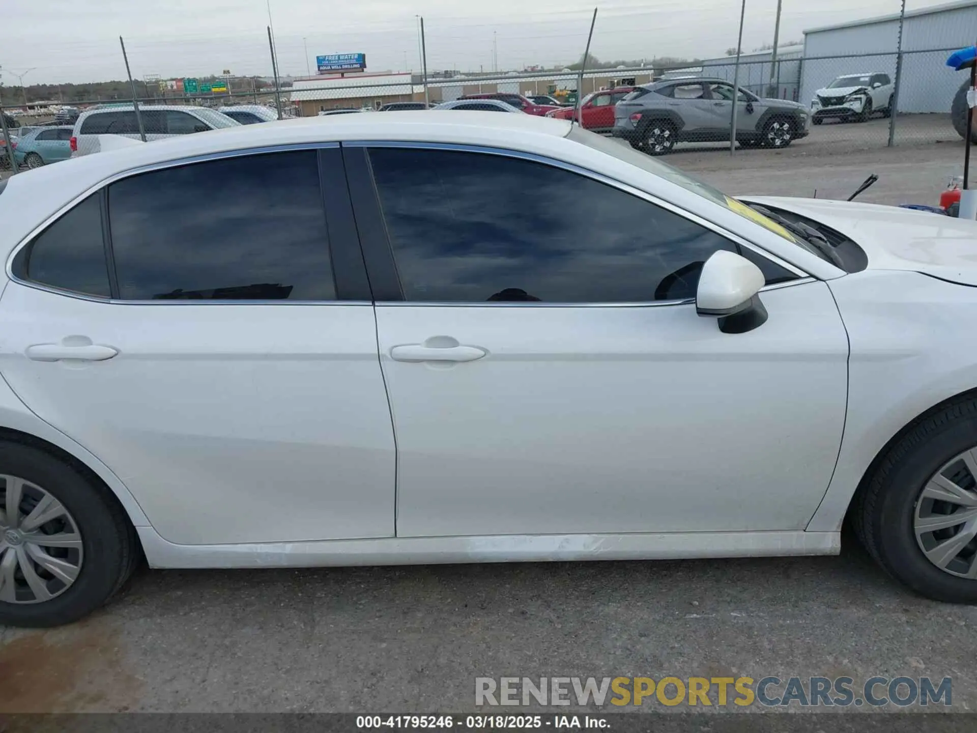 14 Photograph of a damaged car 4T1C31AKXPU610769 TOYOTA CAMRY 2023