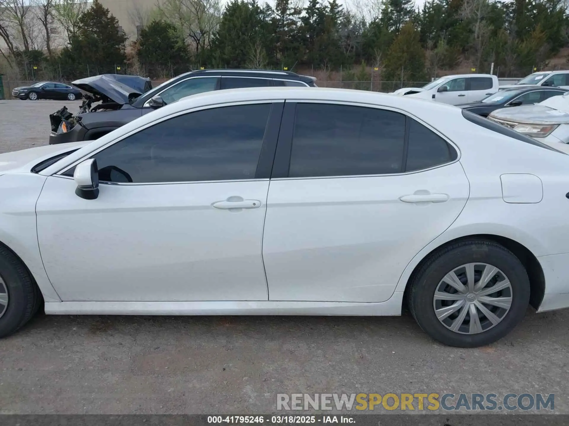 15 Photograph of a damaged car 4T1C31AKXPU610769 TOYOTA CAMRY 2023