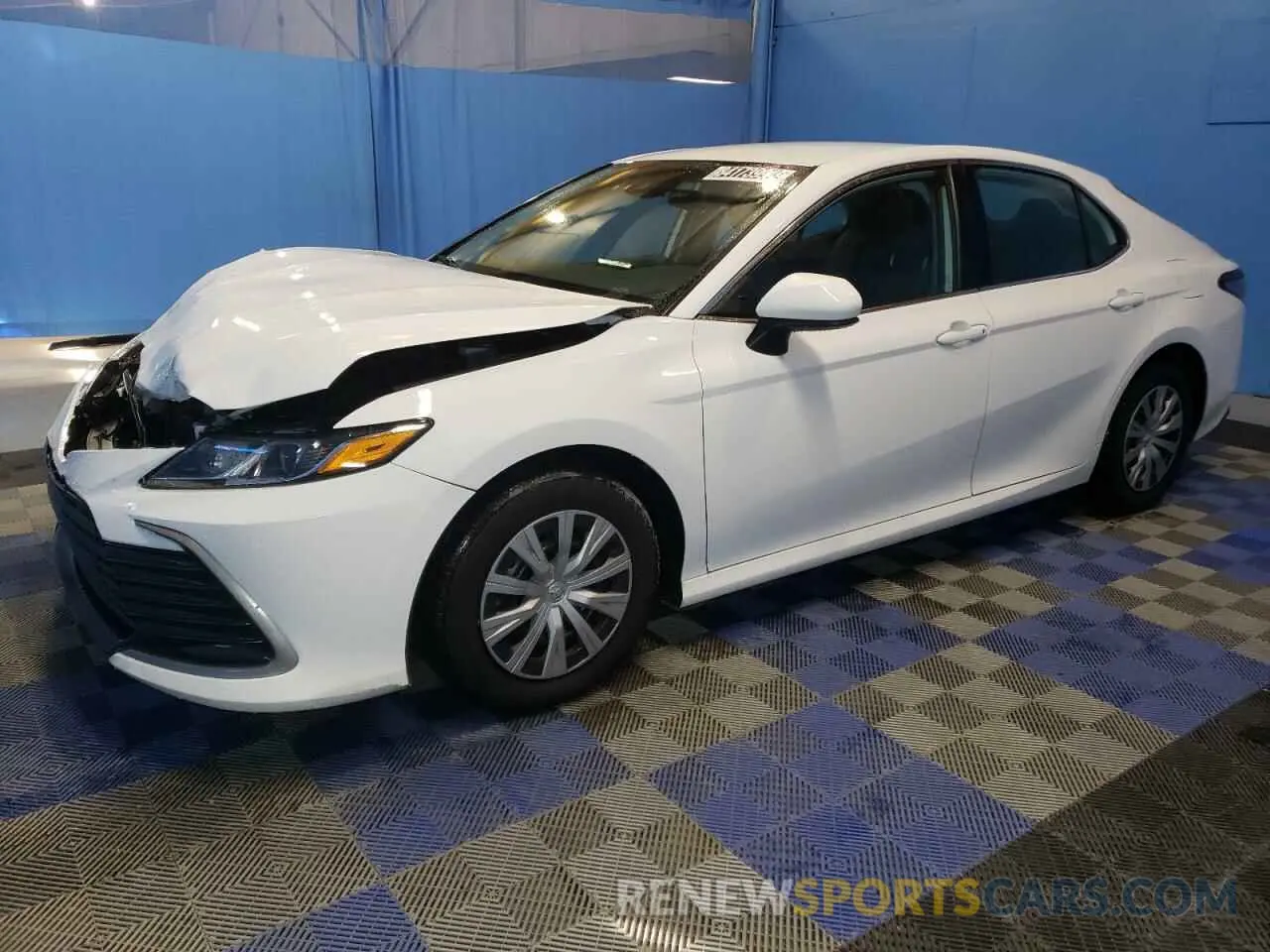 1 Photograph of a damaged car 4T1C31AKXPU614952 TOYOTA CAMRY 2023