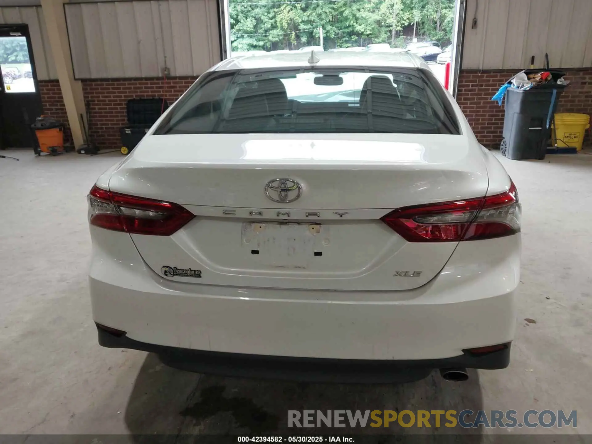 17 Photograph of a damaged car 4T1F11AK0PU829226 TOYOTA CAMRY 2023
