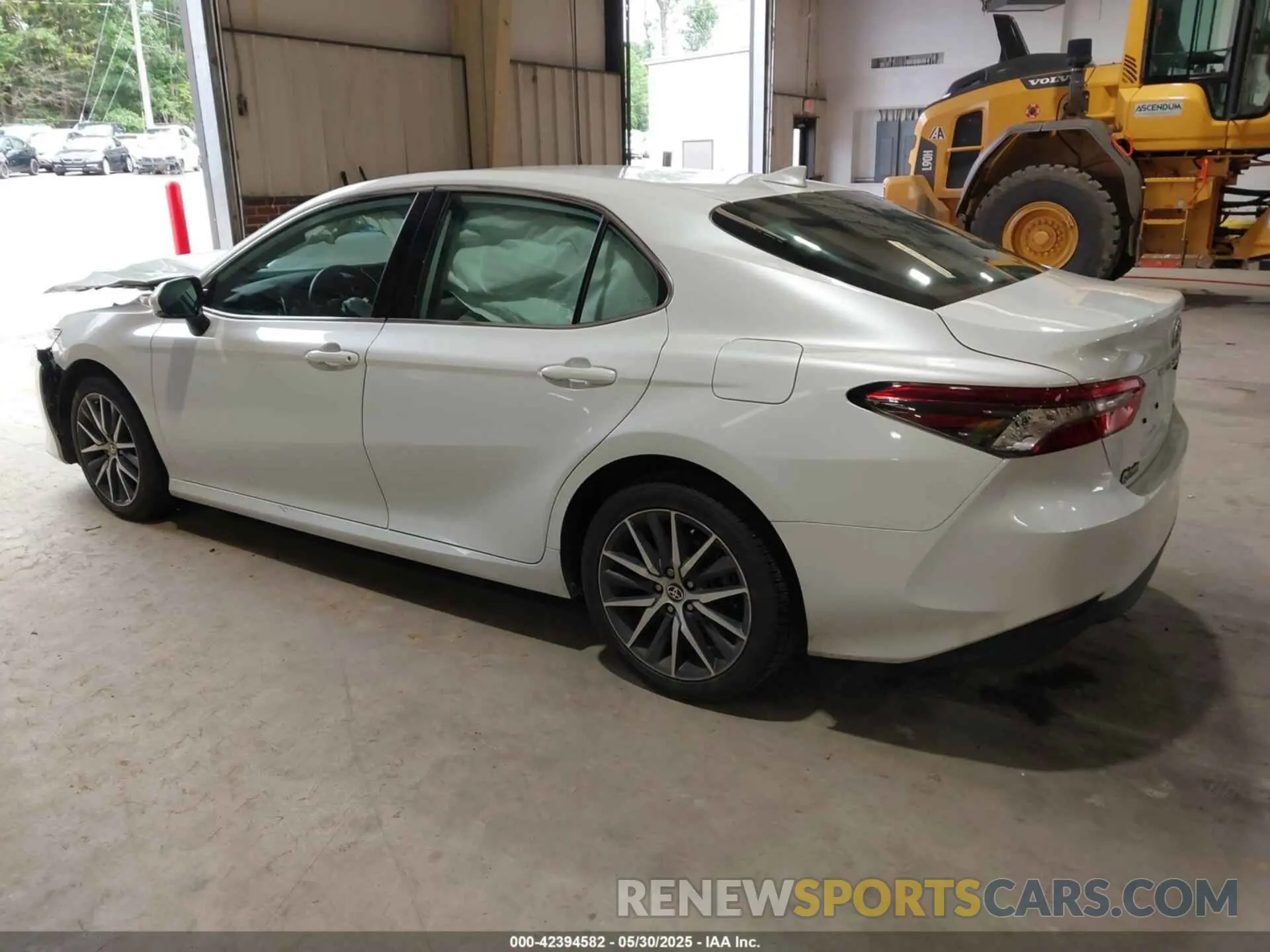 3 Photograph of a damaged car 4T1F11AK0PU829226 TOYOTA CAMRY 2023