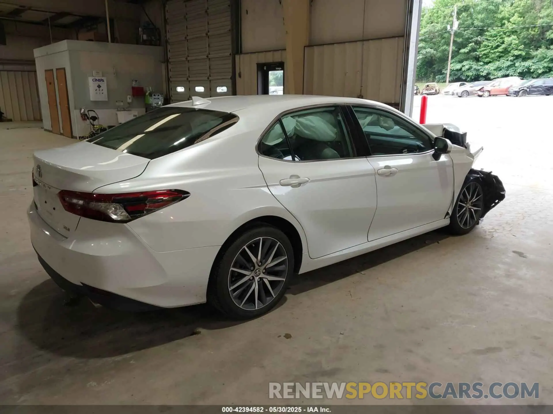 4 Photograph of a damaged car 4T1F11AK0PU829226 TOYOTA CAMRY 2023