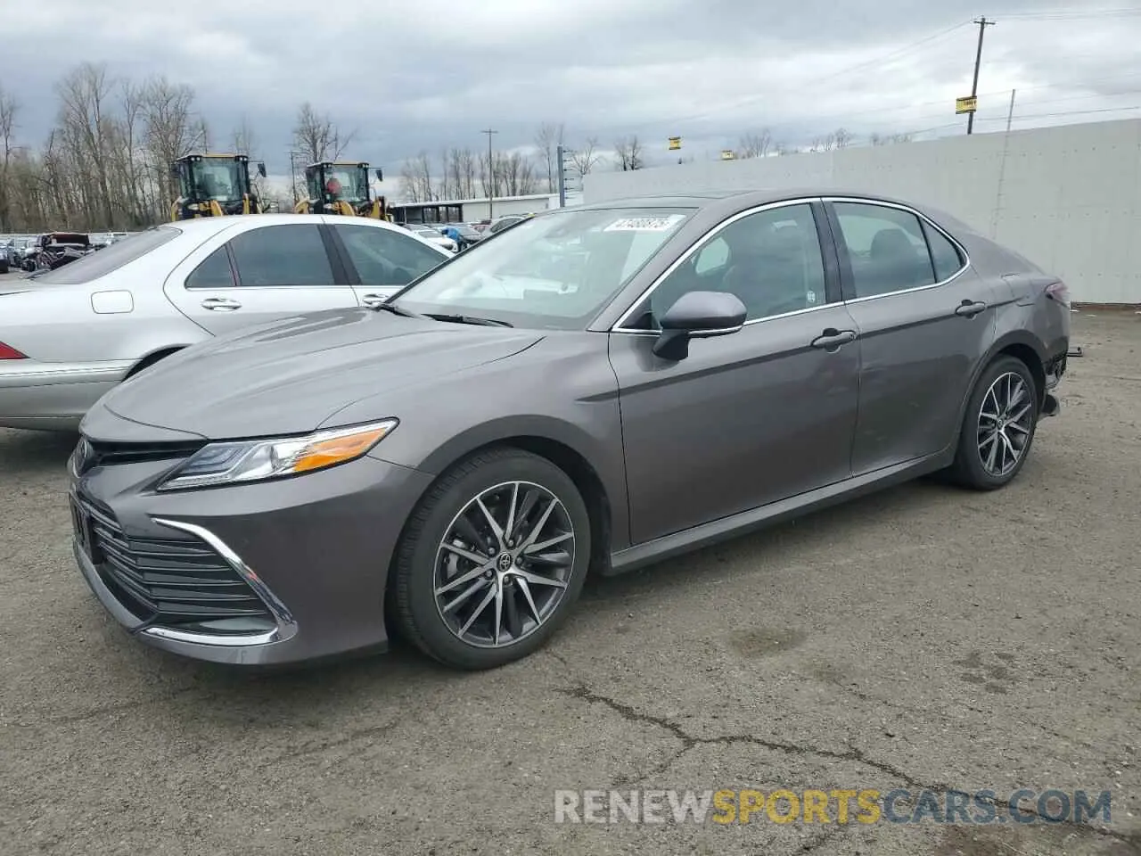 1 Photograph of a damaged car 4T1F11AK2PU779784 TOYOTA CAMRY 2023