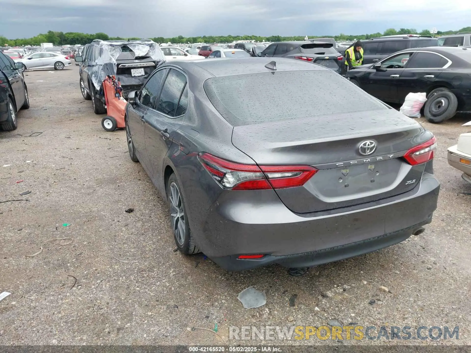 3 Photograph of a damaged car 4T1F11AK7PU827697 TOYOTA CAMRY 2023