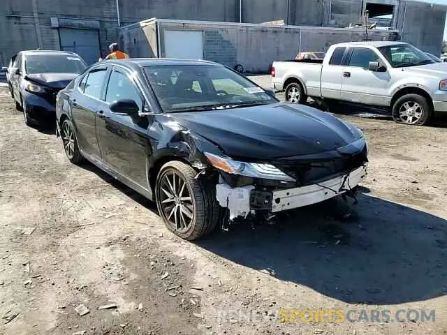 11 Photograph of a damaged car 4T1F11AKXPU129522 TOYOTA CAMRY 2023