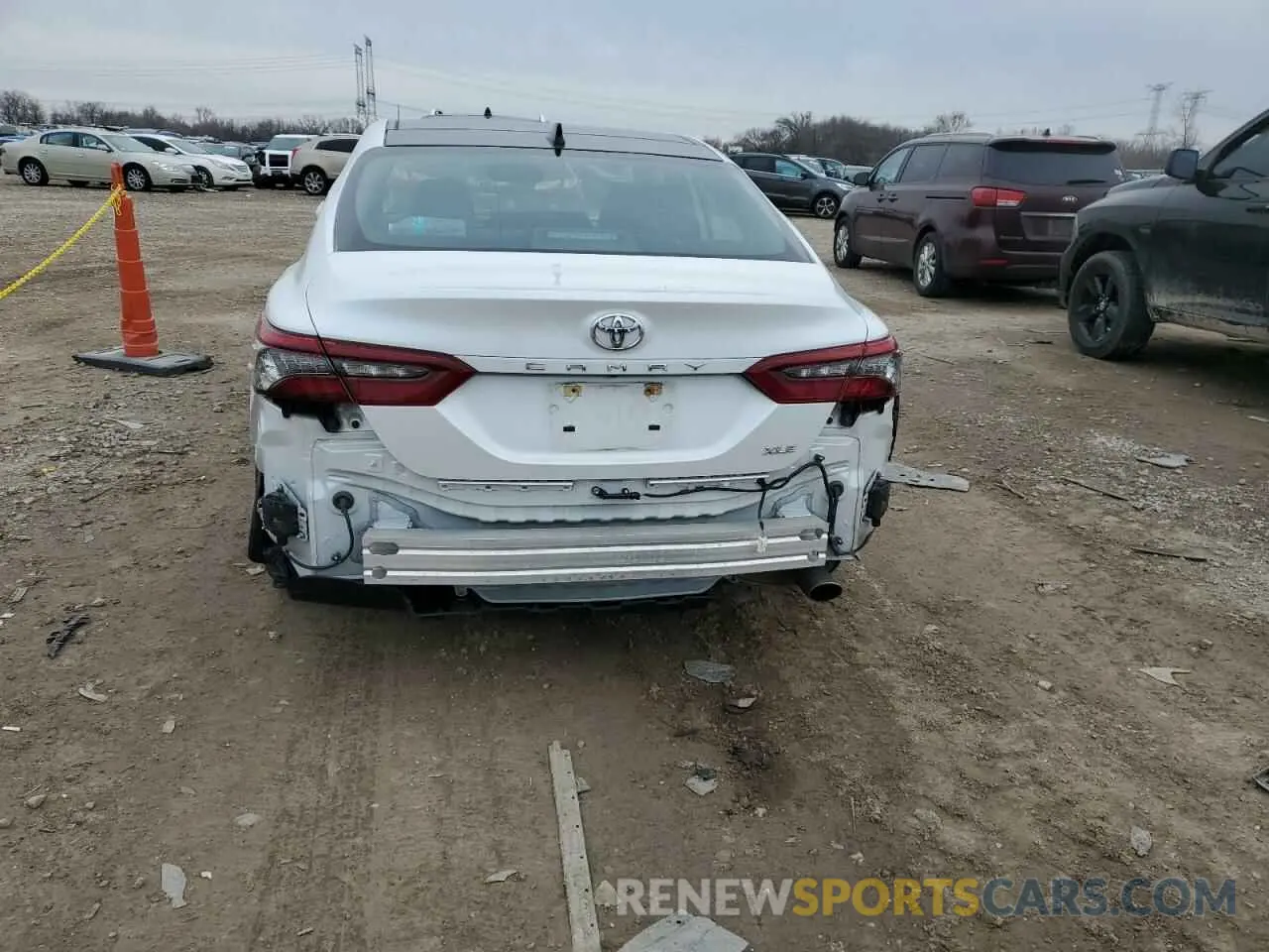 6 Photograph of a damaged car 4T1F11AKXPU743843 TOYOTA CAMRY 2023