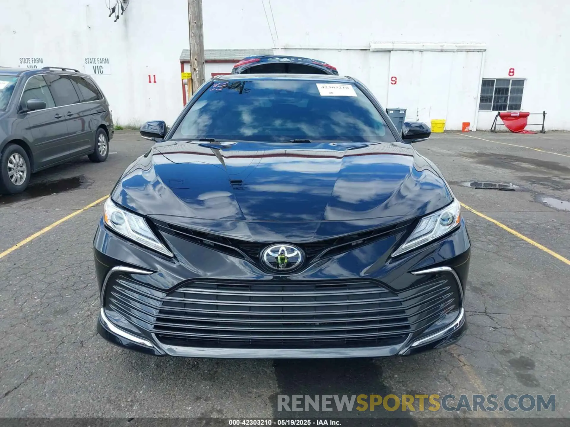13 Photograph of a damaged car 4T1F11BK1PU094951 TOYOTA CAMRY 2023