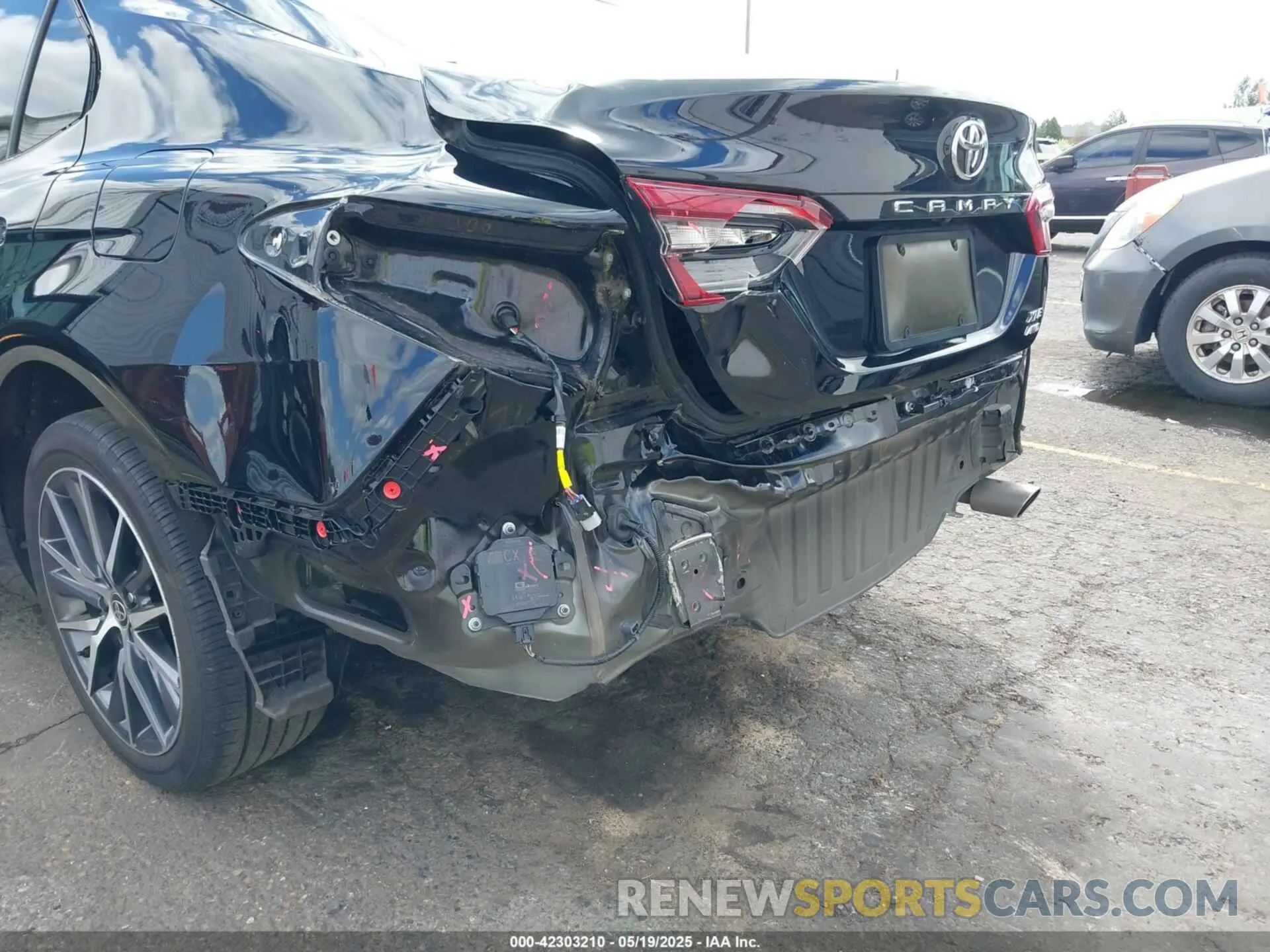 6 Photograph of a damaged car 4T1F11BK1PU094951 TOYOTA CAMRY 2023