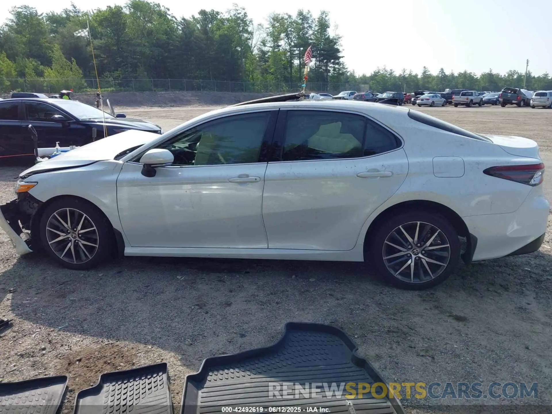 15 Photograph of a damaged car 4T1F11BK9PU090906 TOYOTA CAMRY 2023
