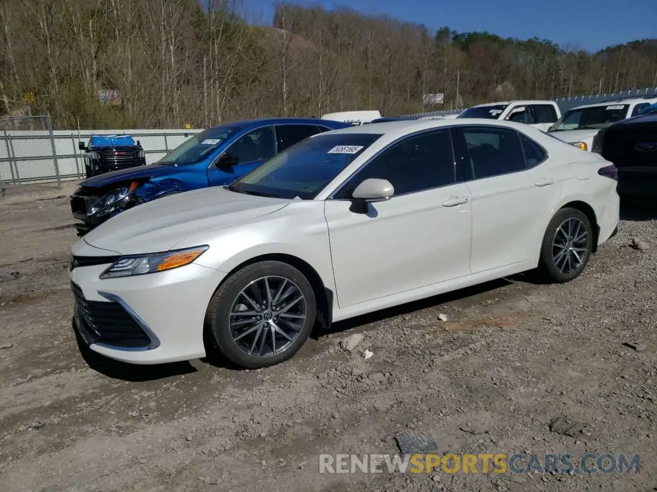 1 Photograph of a damaged car 4T1F11BKXPU077517 TOYOTA CAMRY 2023