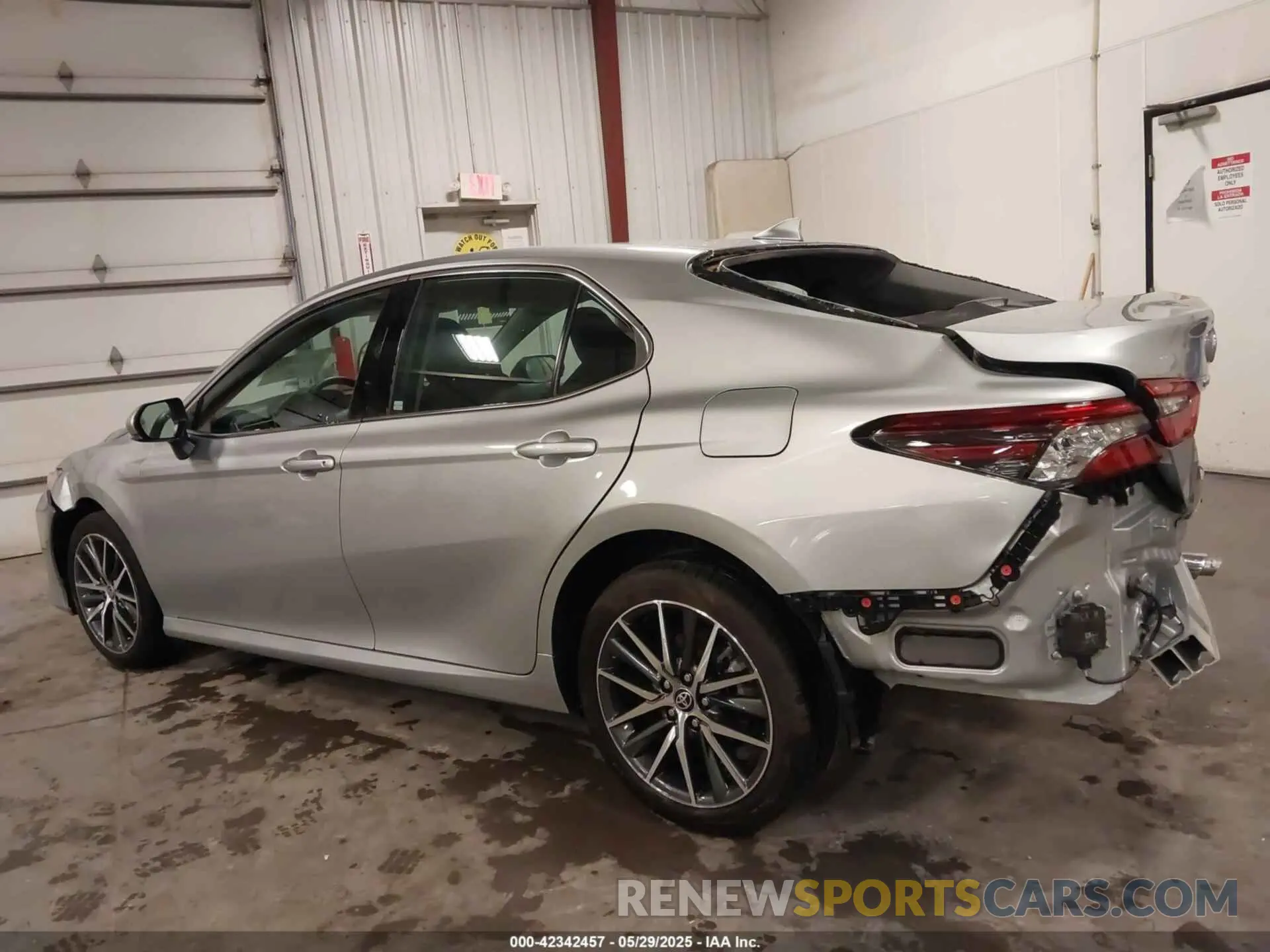 15 Photograph of a damaged car 4T1F11BKXPU087724 TOYOTA CAMRY 2023