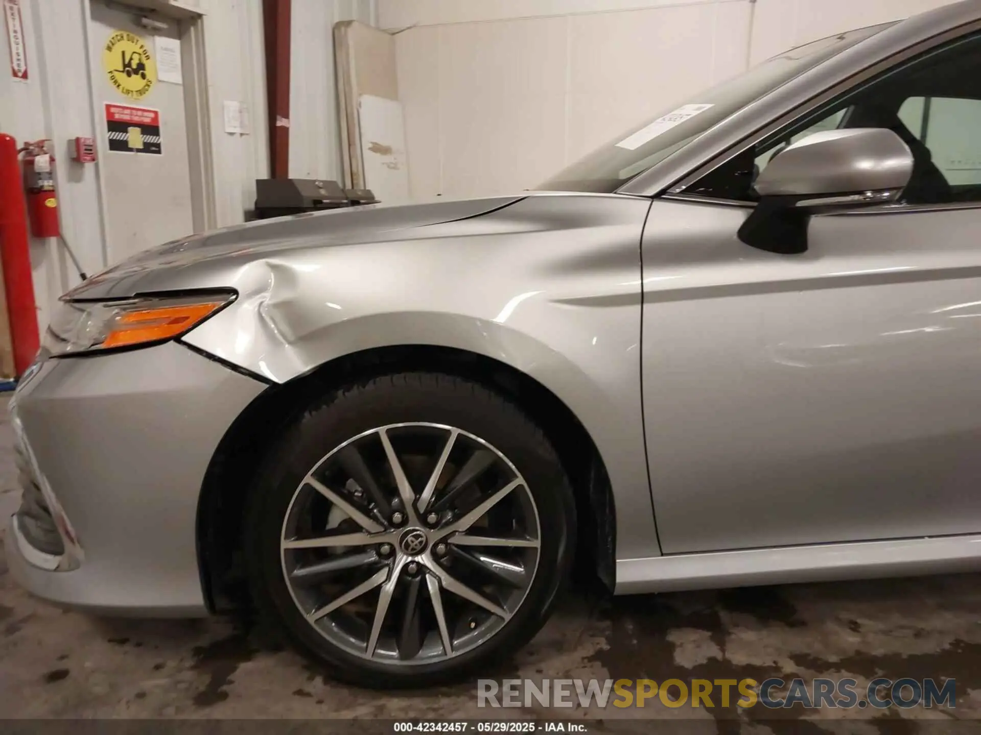 6 Photograph of a damaged car 4T1F11BKXPU087724 TOYOTA CAMRY 2023