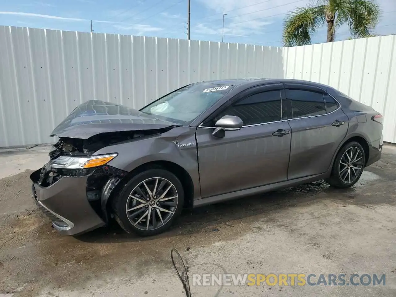 1 Photograph of a damaged car 4T1F31AK1PU053862 TOYOTA CAMRY 2023