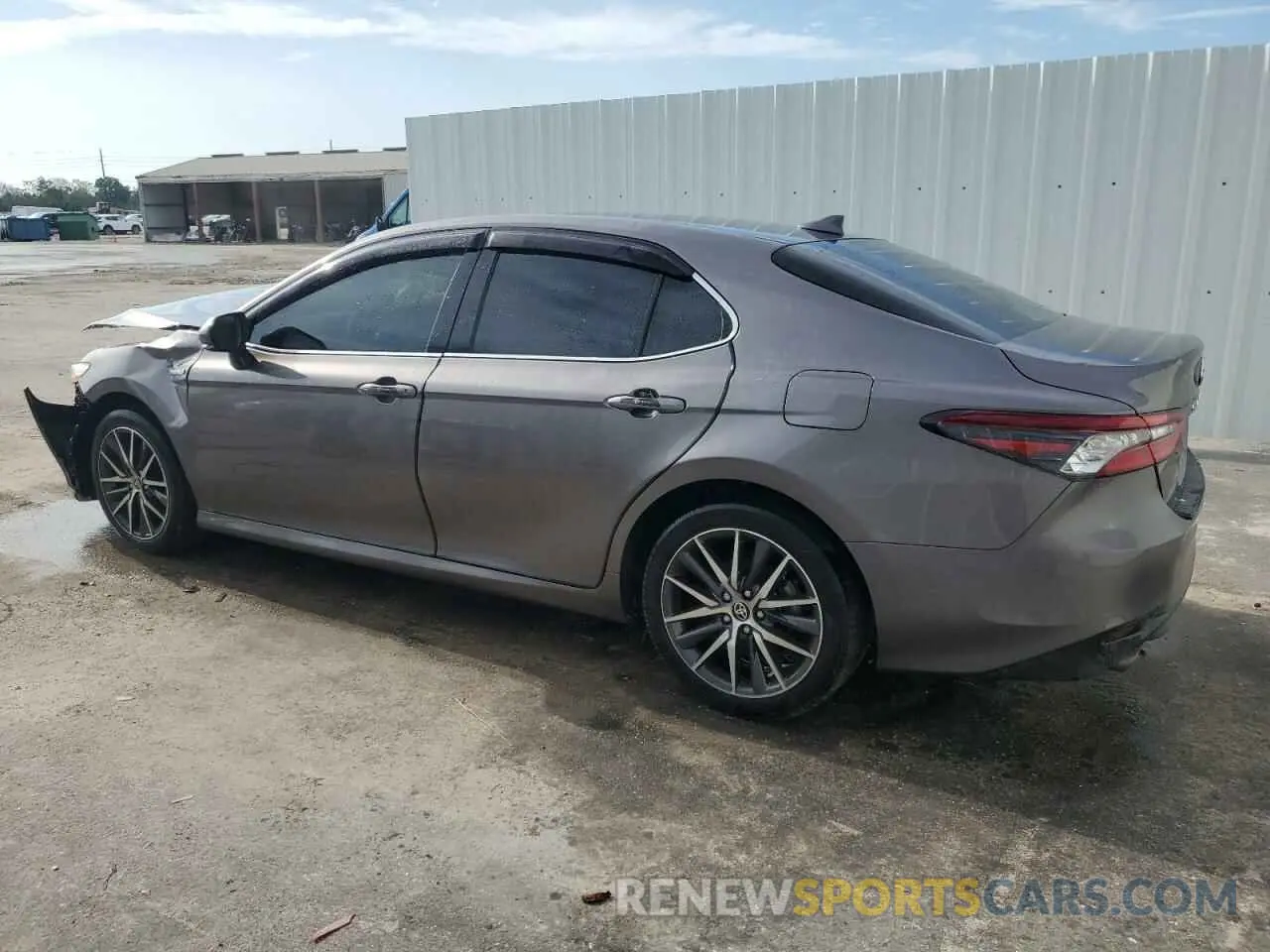 2 Photograph of a damaged car 4T1F31AK1PU053862 TOYOTA CAMRY 2023