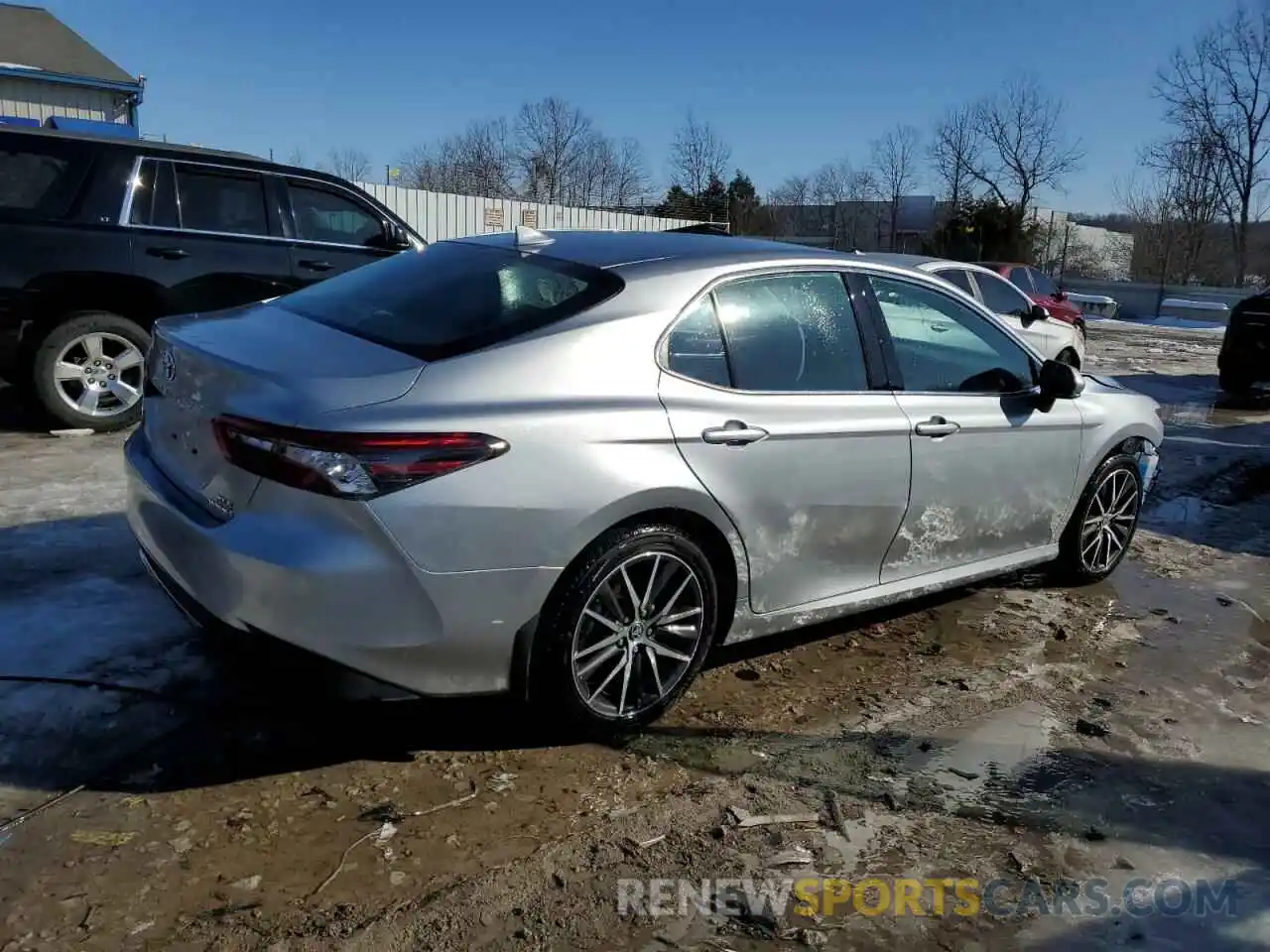 3 Photograph of a damaged car 4T1F31AK3PU606009 TOYOTA CAMRY 2023