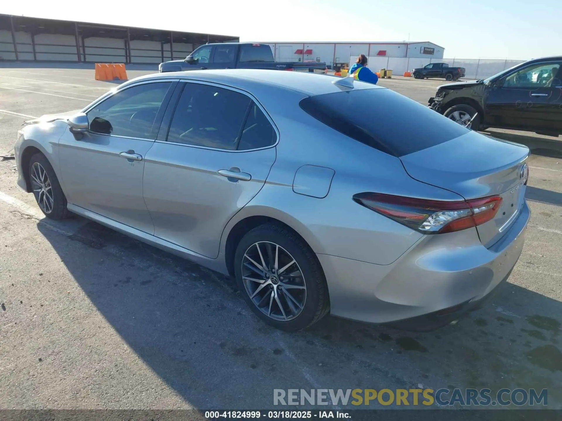 3 Photograph of a damaged car 4T1F31AK4PU604107 TOYOTA CAMRY 2023