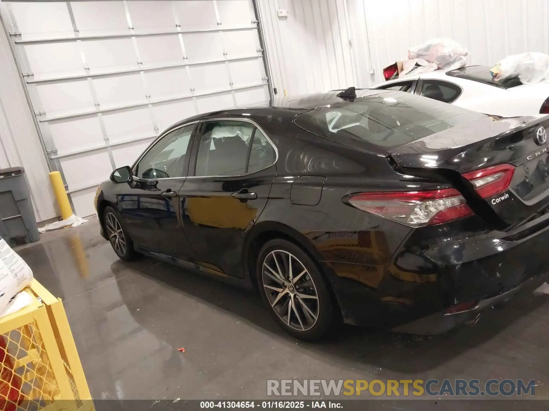14 Photograph of a damaged car 4T1F31AK5PU611888 TOYOTA CAMRY 2023