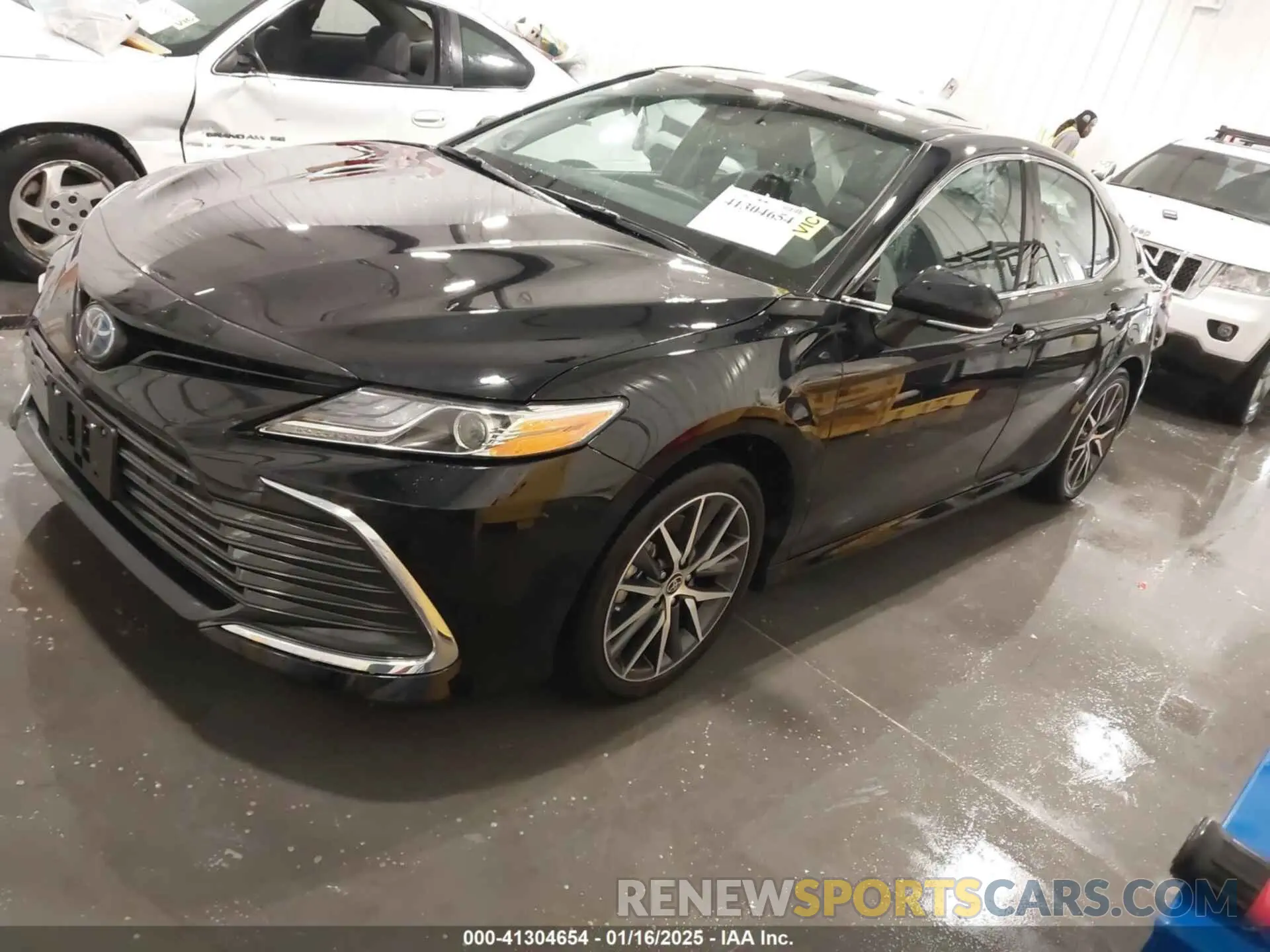 2 Photograph of a damaged car 4T1F31AK5PU611888 TOYOTA CAMRY 2023