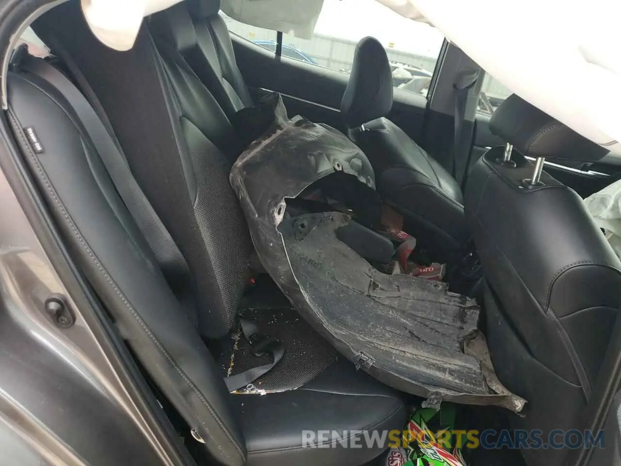 10 Photograph of a damaged car 4T1F31AK6PU608143 TOYOTA CAMRY 2023