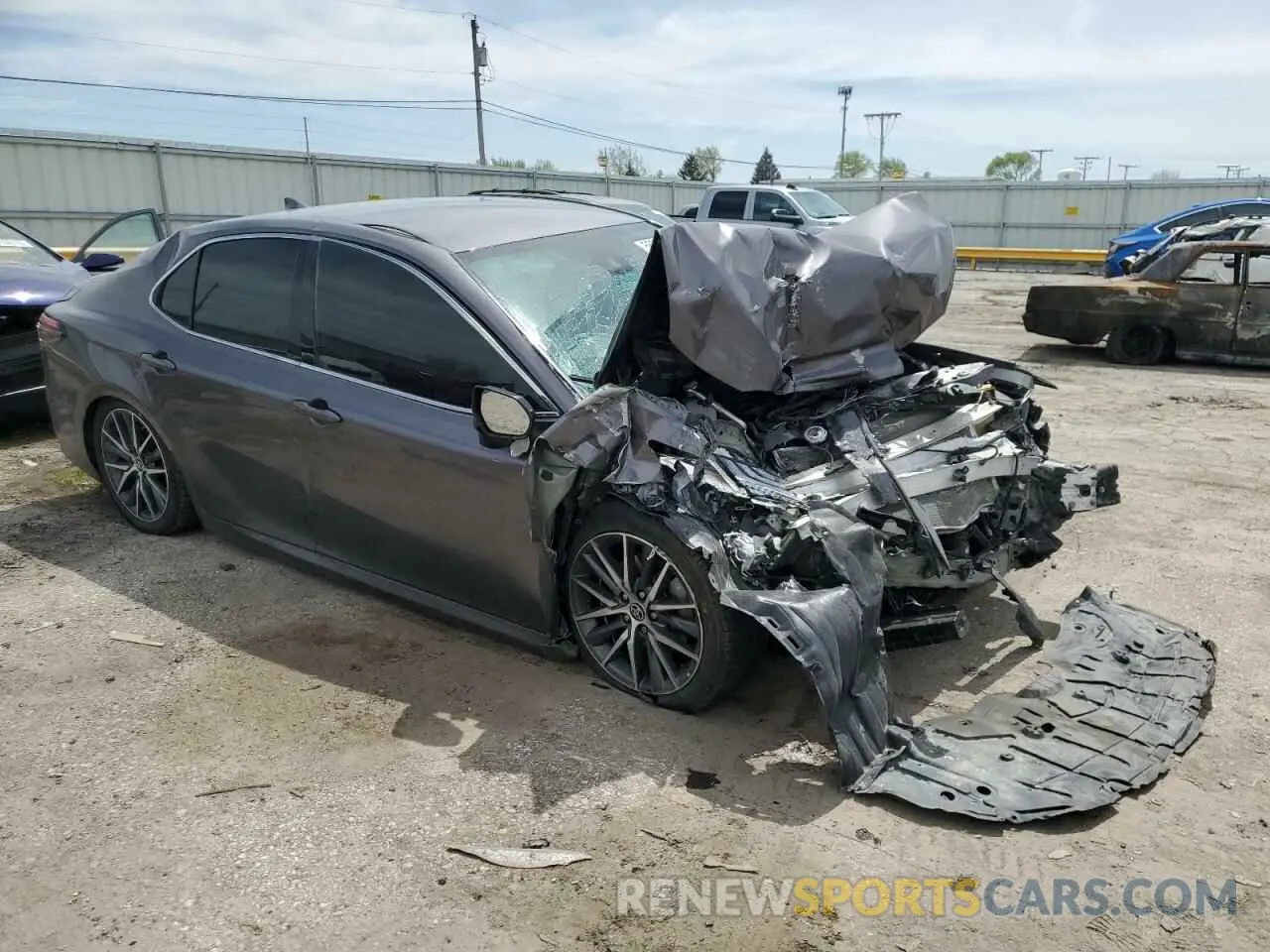 4 Photograph of a damaged car 4T1F31AK6PU608143 TOYOTA CAMRY 2023