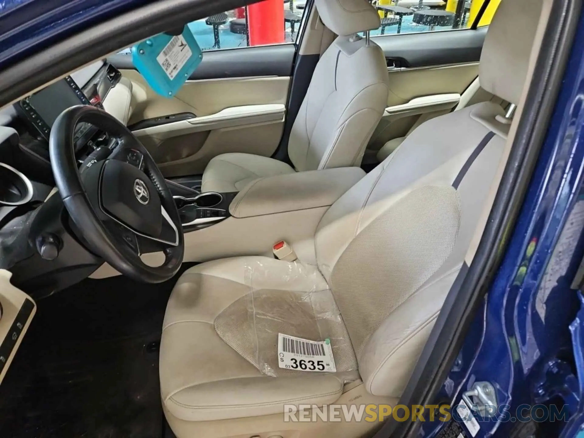 33 Photograph of a damaged car 4T1F31AK7PU049539 TOYOTA CAMRY 2023