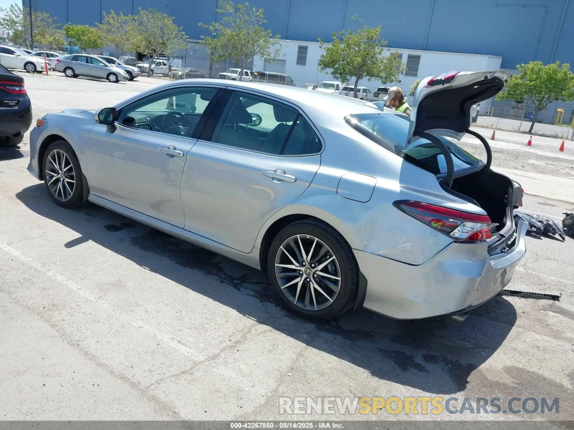 3 Photograph of a damaged car 4T1F31AK7PU613965 TOYOTA CAMRY 2023