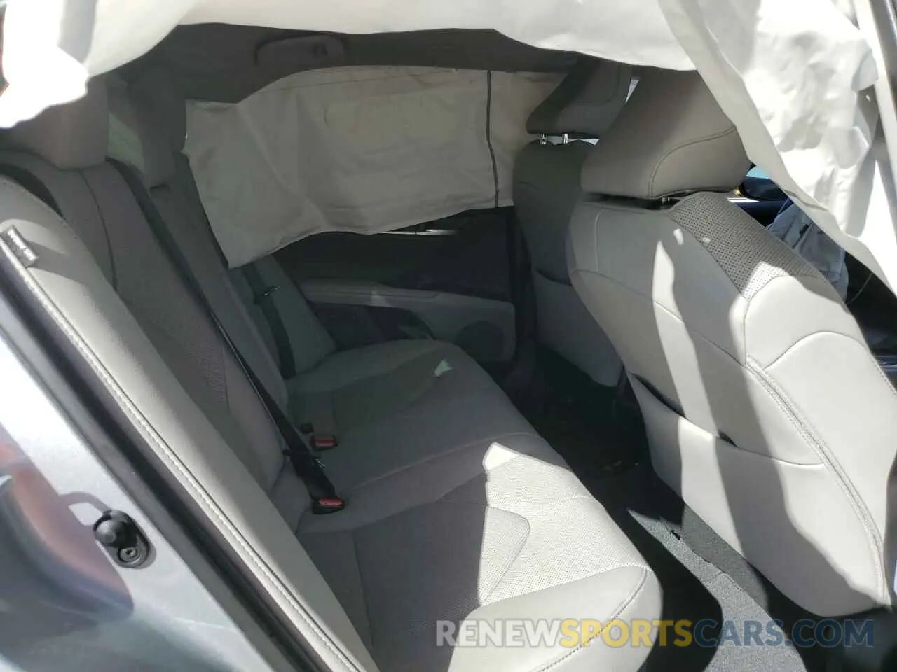 10 Photograph of a damaged car 4T1F31AK8PU056614 TOYOTA CAMRY 2023