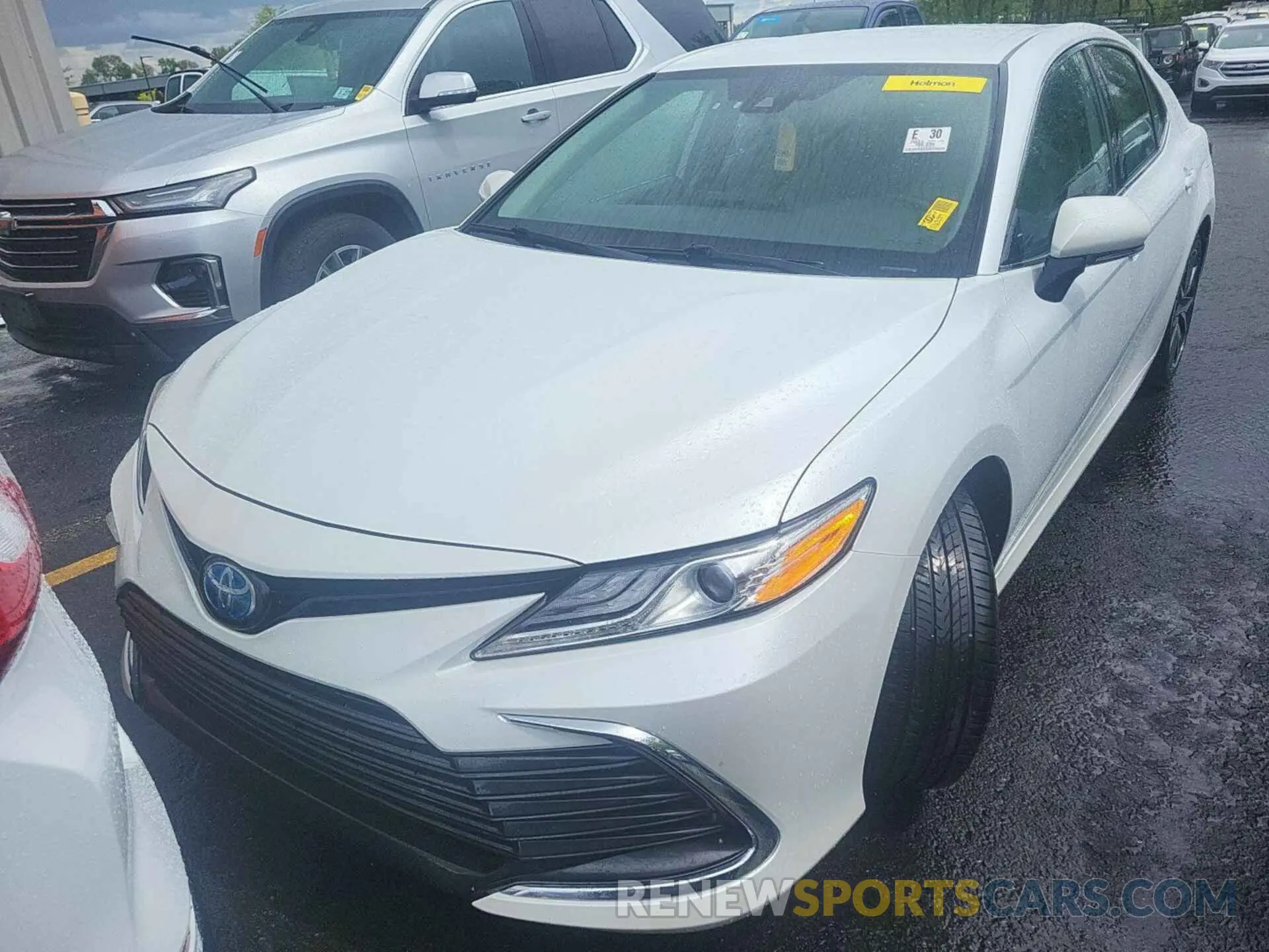 14 Photograph of a damaged car 4T1F31AK9PU604104 TOYOTA CAMRY 2023