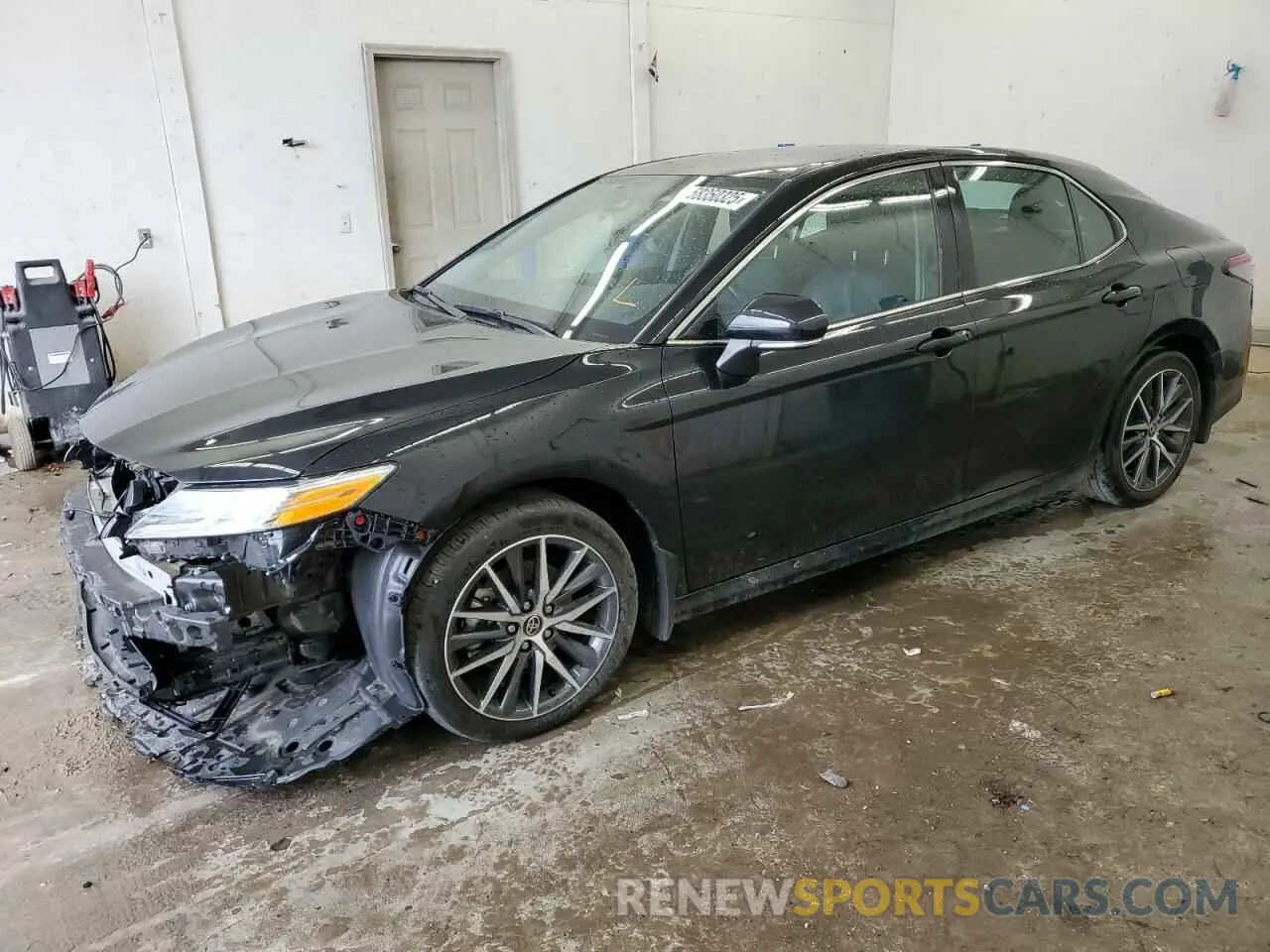1 Photograph of a damaged car 4T1F31AKXPU615256 TOYOTA CAMRY 2023