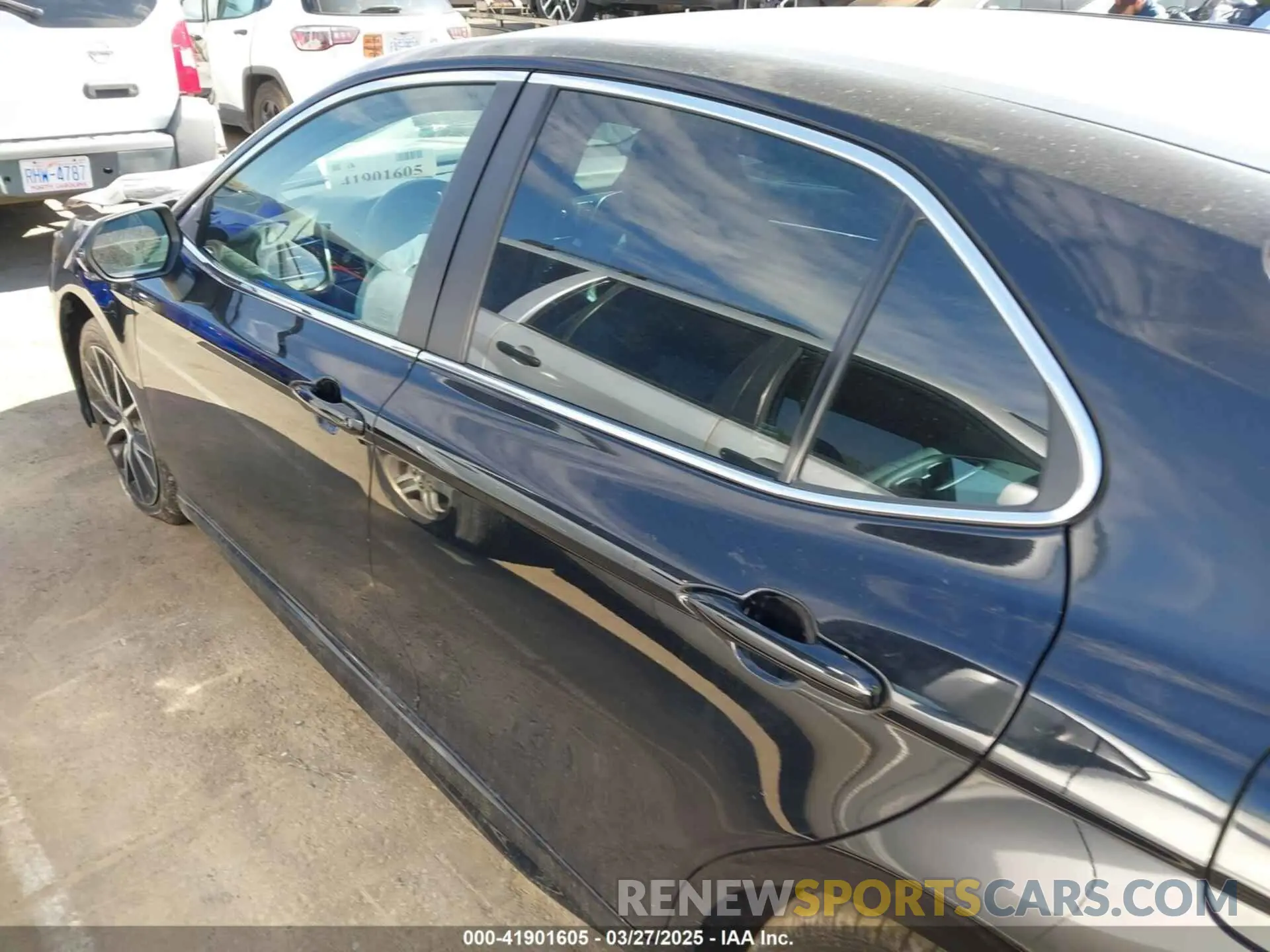14 Photograph of a damaged car 4T1G11AK0PU117531 TOYOTA CAMRY 2023
