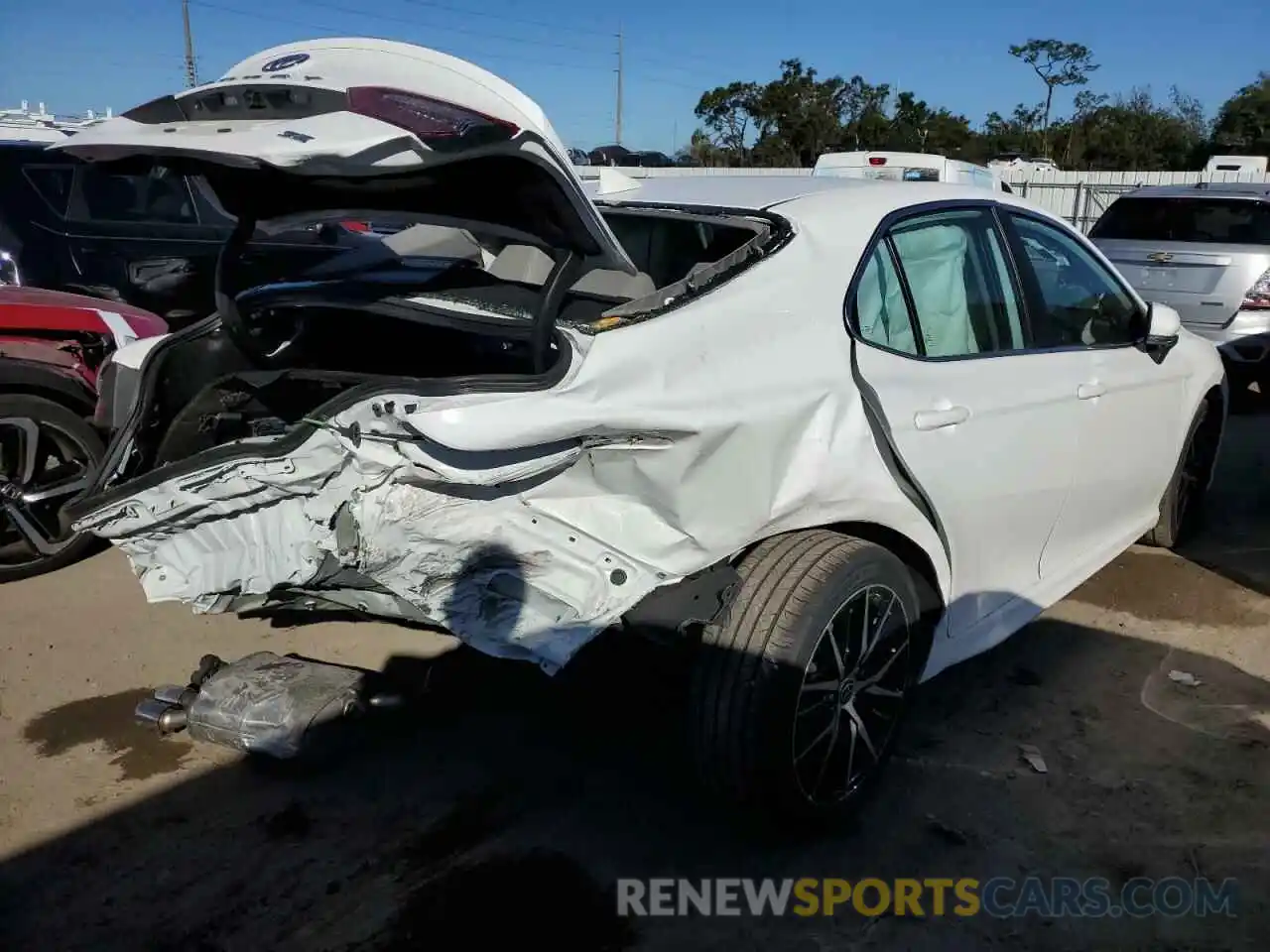 3 Photograph of a damaged car 4T1G11AK0PU737019 TOYOTA CAMRY 2023