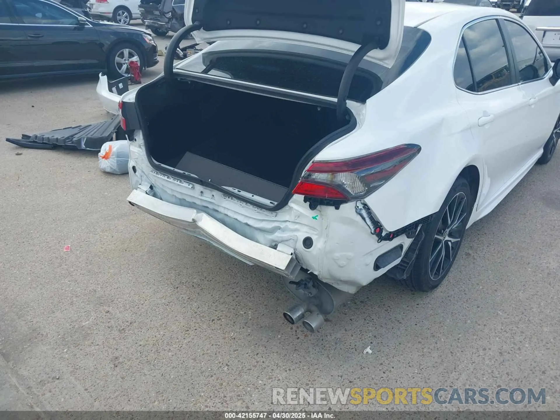 18 Photograph of a damaged car 4T1G11AK0PU739255 TOYOTA CAMRY 2023