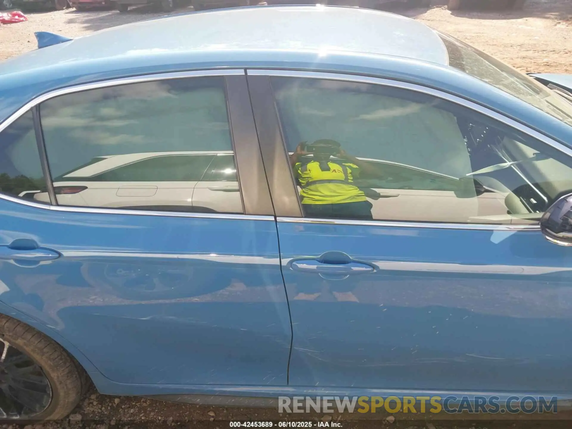 13 Photograph of a damaged car 4T1G11AK1PU125850 TOYOTA CAMRY 2023
