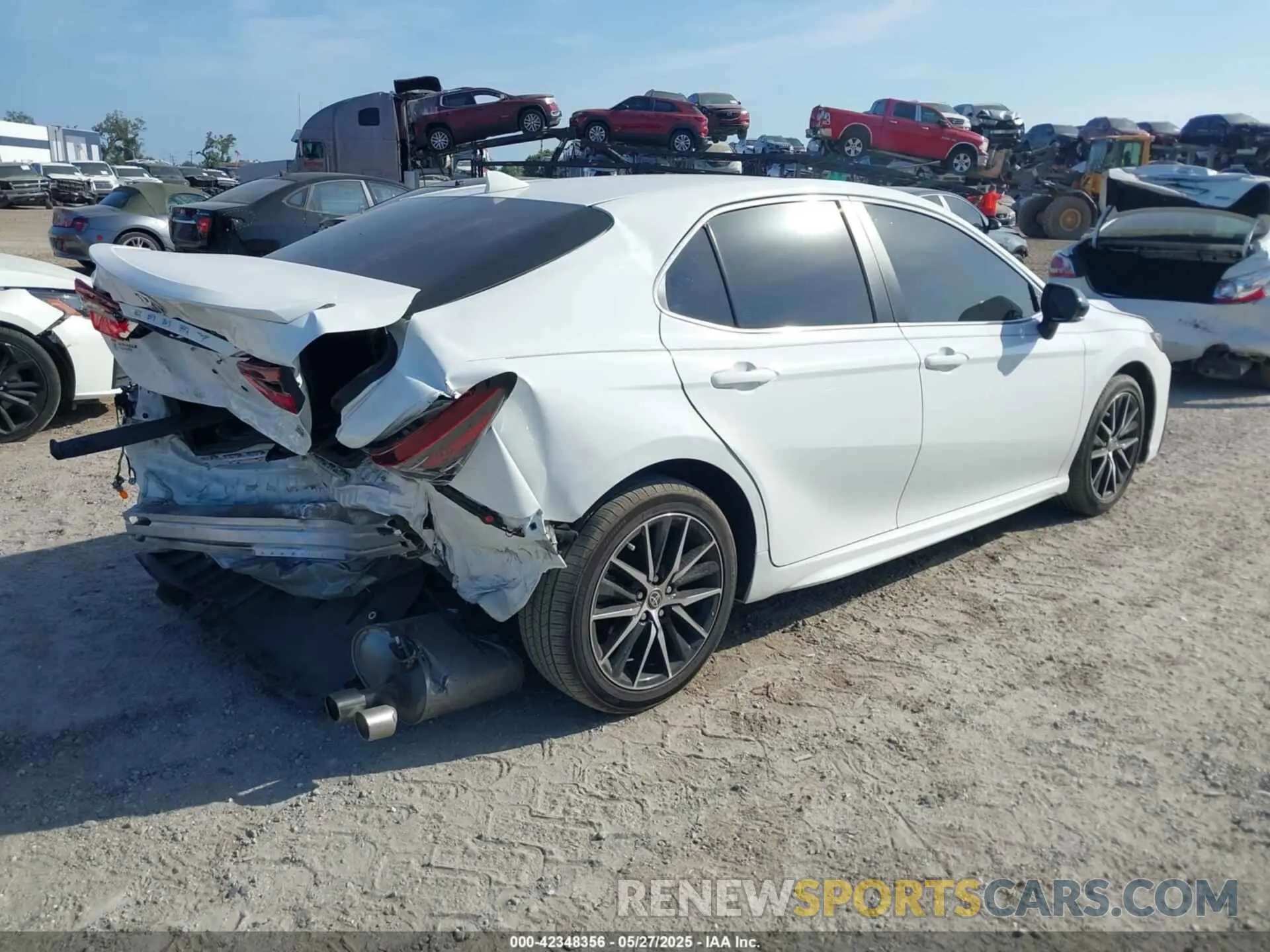 4 Photograph of a damaged car 4T1G11AK2PU730363 TOYOTA CAMRY 2023