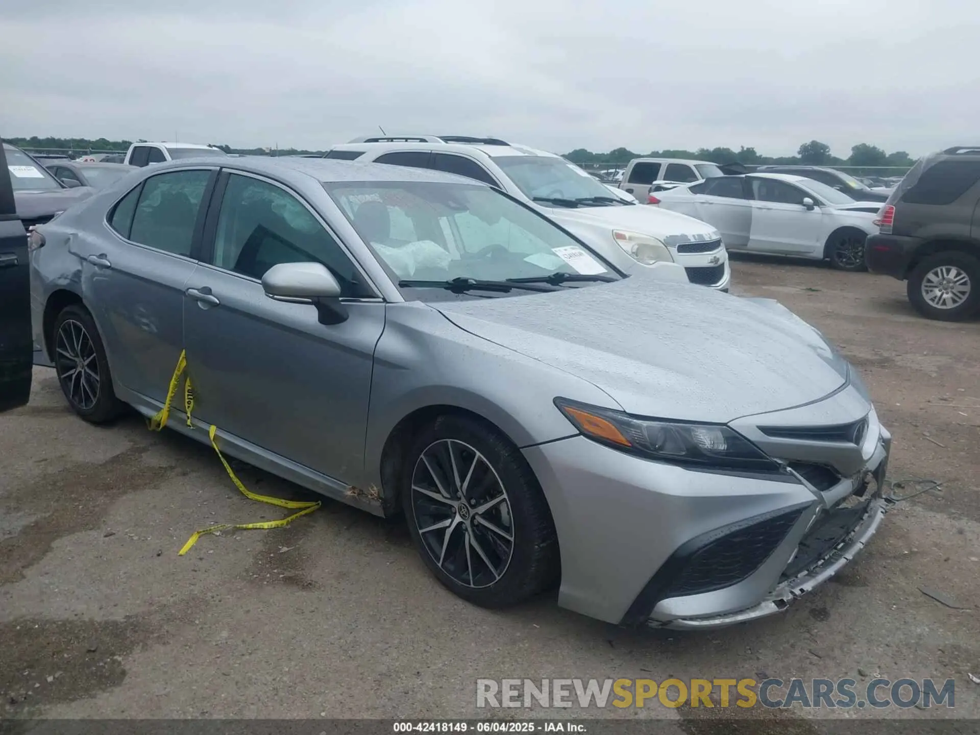 1 Photograph of a damaged car 4T1G11AK2PU741556 TOYOTA CAMRY 2023