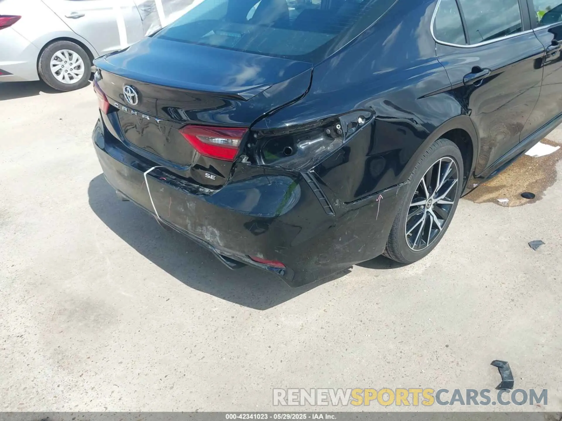 18 Photograph of a damaged car 4T1G11AK2PU771320 TOYOTA CAMRY 2023