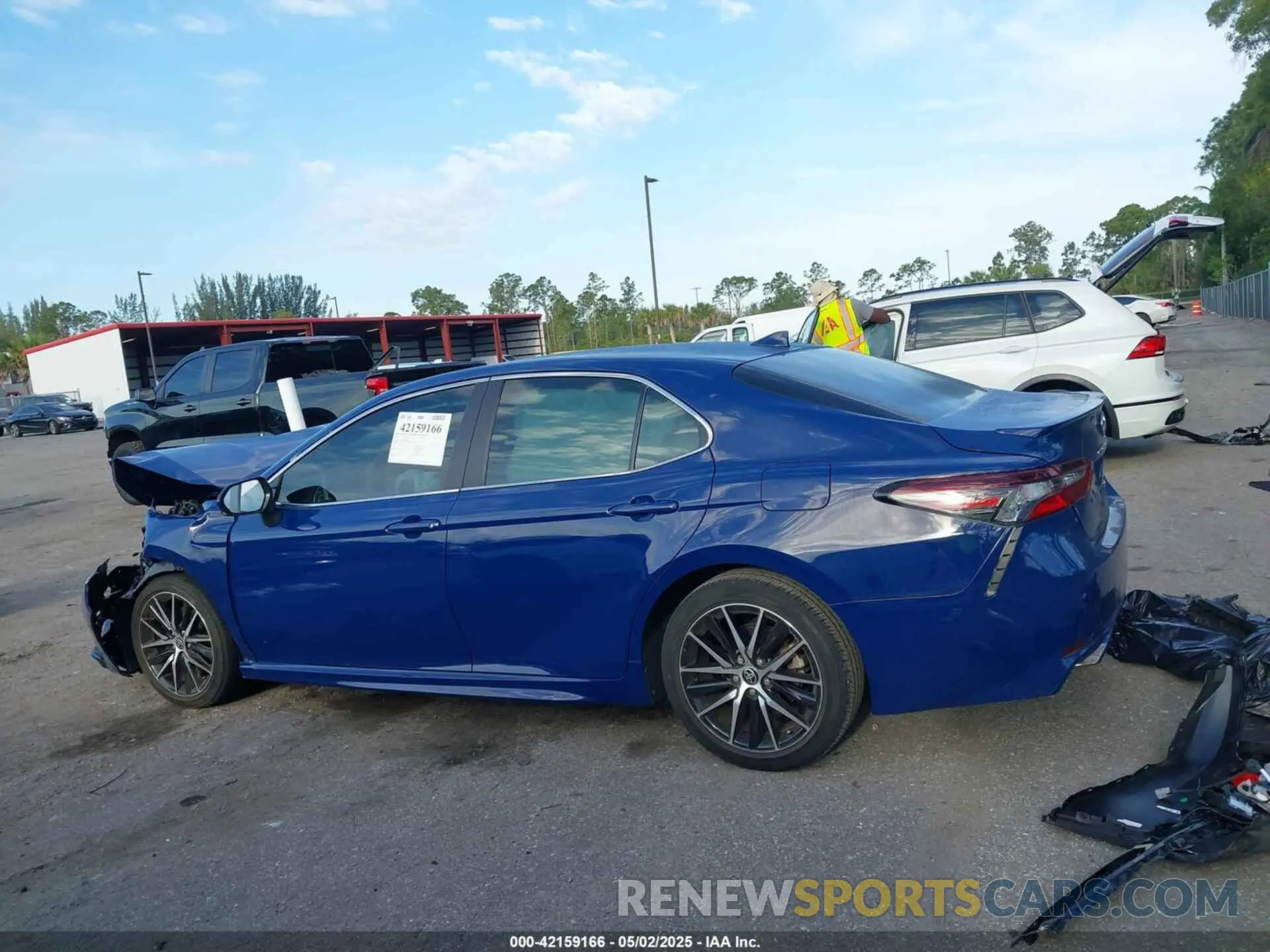 14 Photograph of a damaged car 4T1G11AK3PU099381 TOYOTA CAMRY 2023