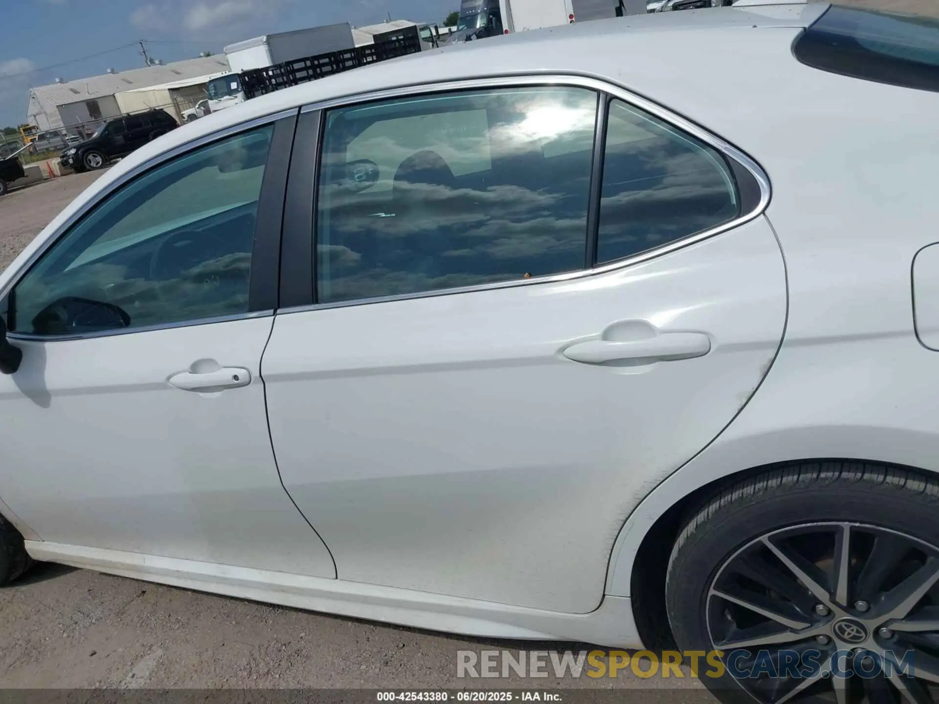 14 Photograph of a damaged car 4T1G11AK4PU088518 TOYOTA CAMRY 2023