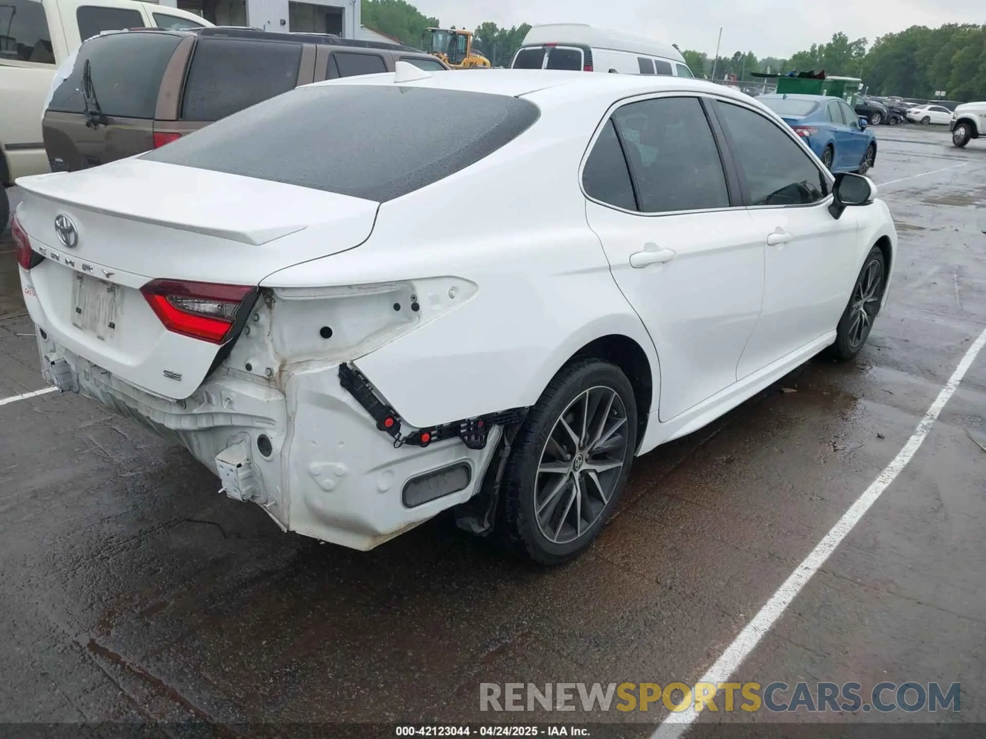 4 Photograph of a damaged car 4T1G11AK4PU738724 TOYOTA CAMRY 2023