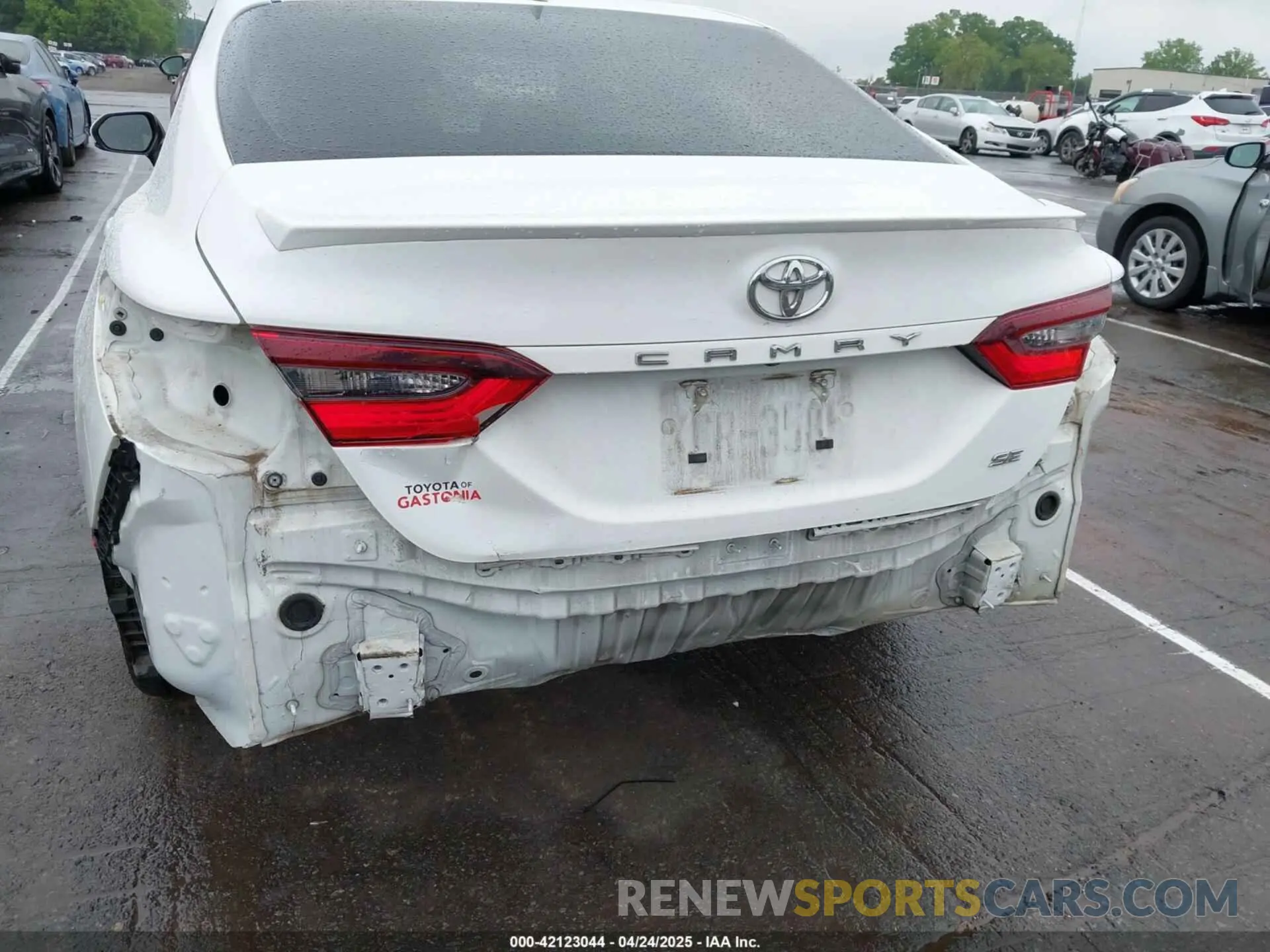 6 Photograph of a damaged car 4T1G11AK4PU738724 TOYOTA CAMRY 2023