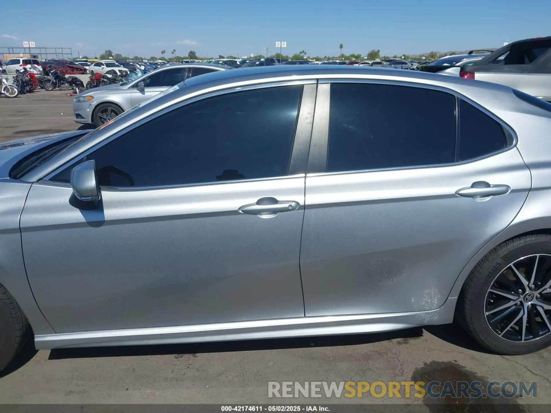 14 Photograph of a damaged car 4T1G11AK4PU781248 TOYOTA CAMRY 2023