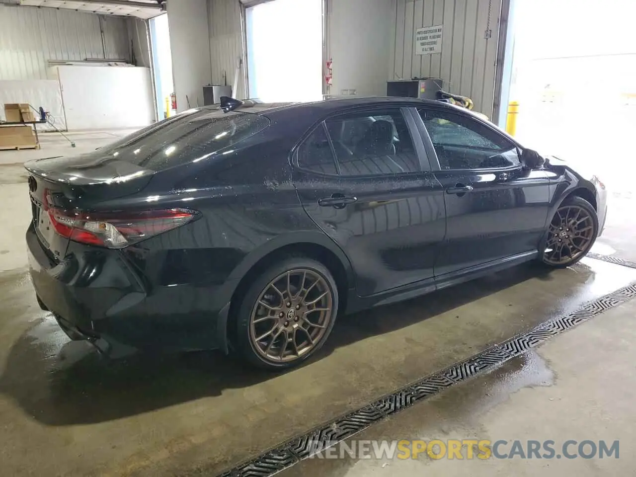 3 Photograph of a damaged car 4T1G11AK5PU113586 TOYOTA CAMRY 2023