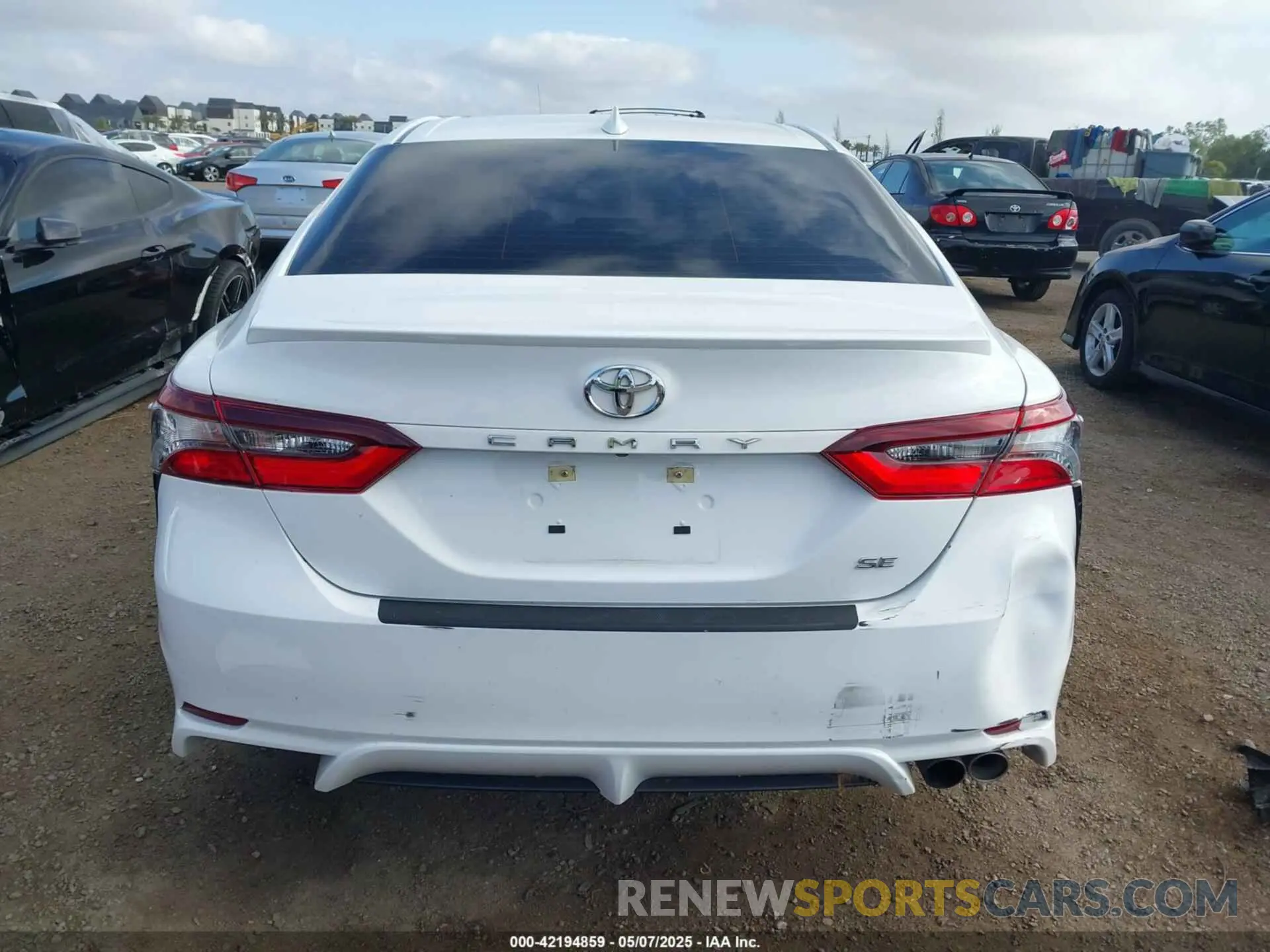 17 Photograph of a damaged car 4T1G11AK5PU764698 TOYOTA CAMRY 2023