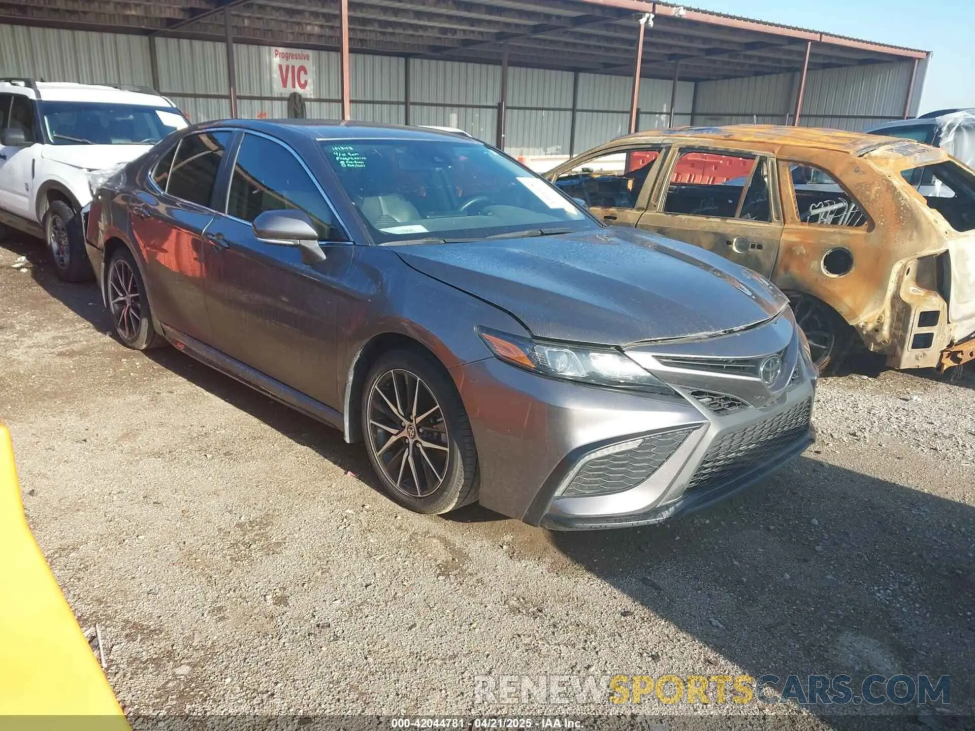 1 Photograph of a damaged car 4T1G11AK5PU775104 TOYOTA CAMRY 2023