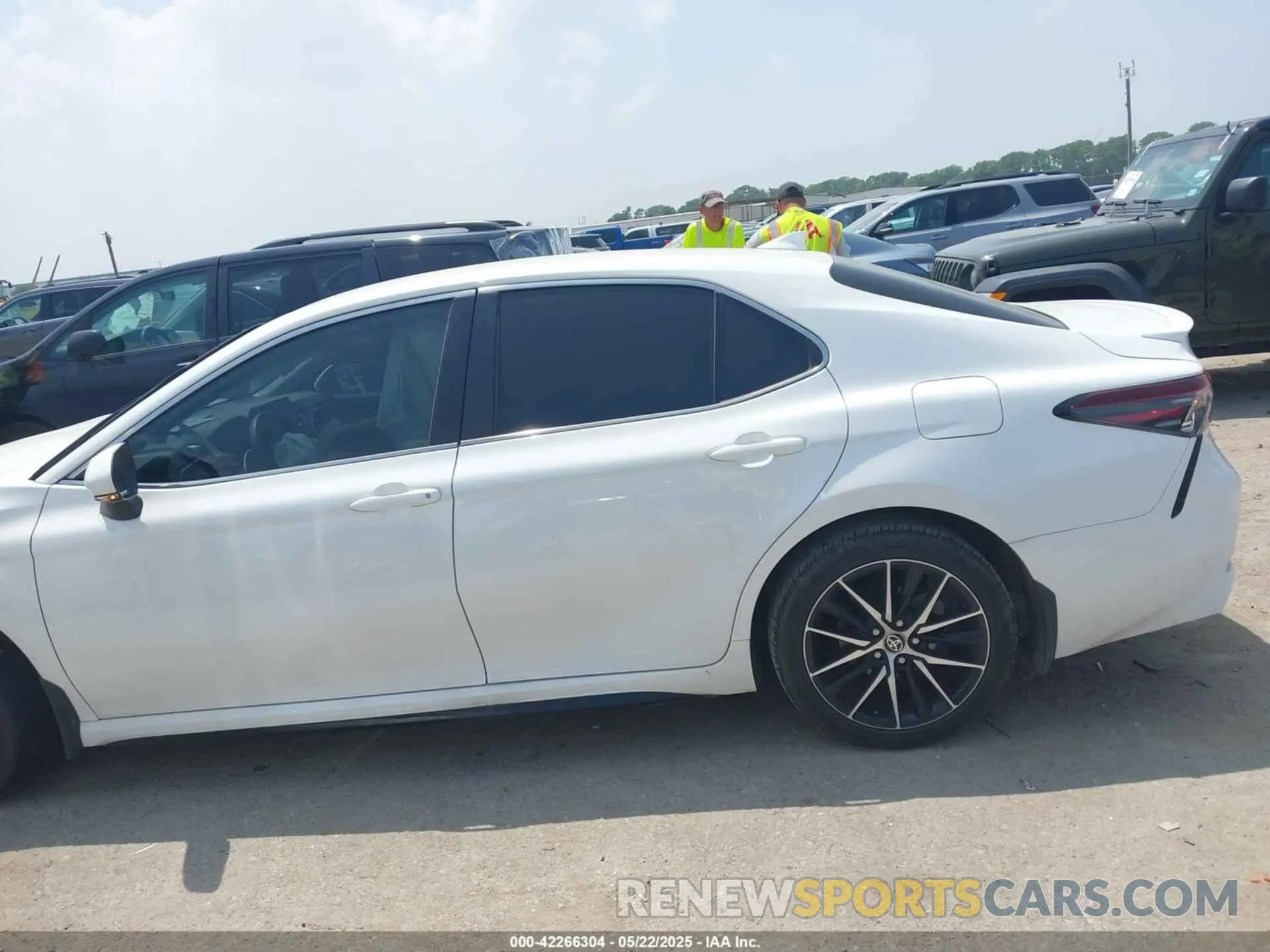 14 Photograph of a damaged car 4T1G11AK5PU820722 TOYOTA CAMRY 2023